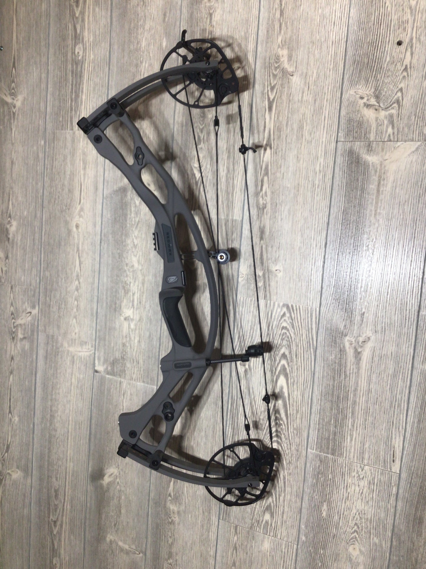 Used Hoyt RX-9 Right Handed 60-70# Tombstone