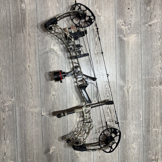 Used Mathews V3 31 Right Hand First Lite Package