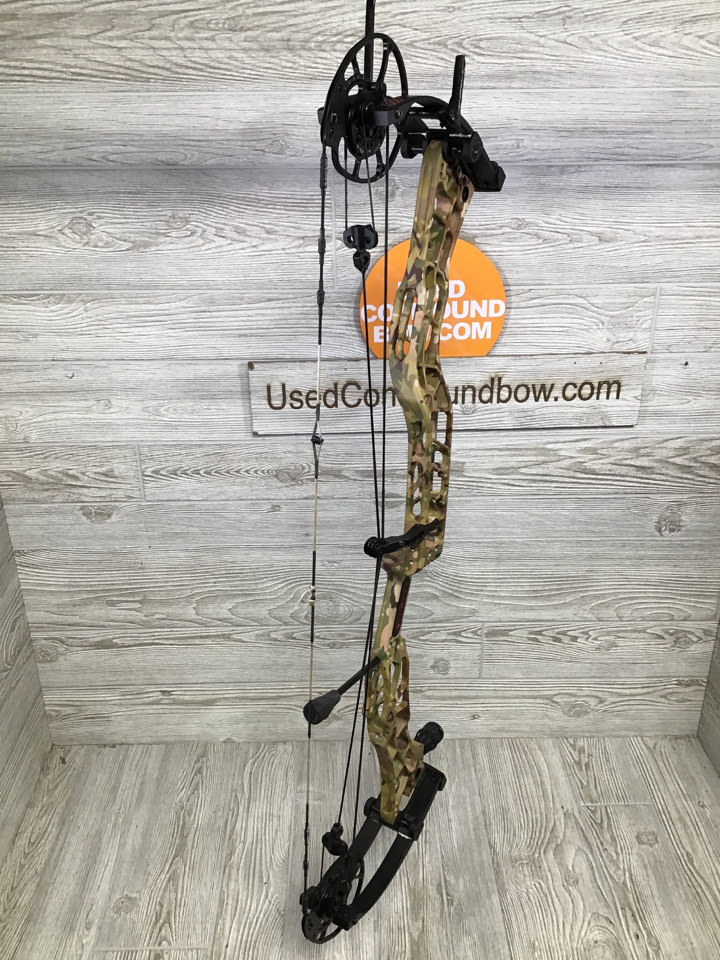 Used Darton Sequel 35 ST2 Limited Edition Folds of Honor RH 60lb