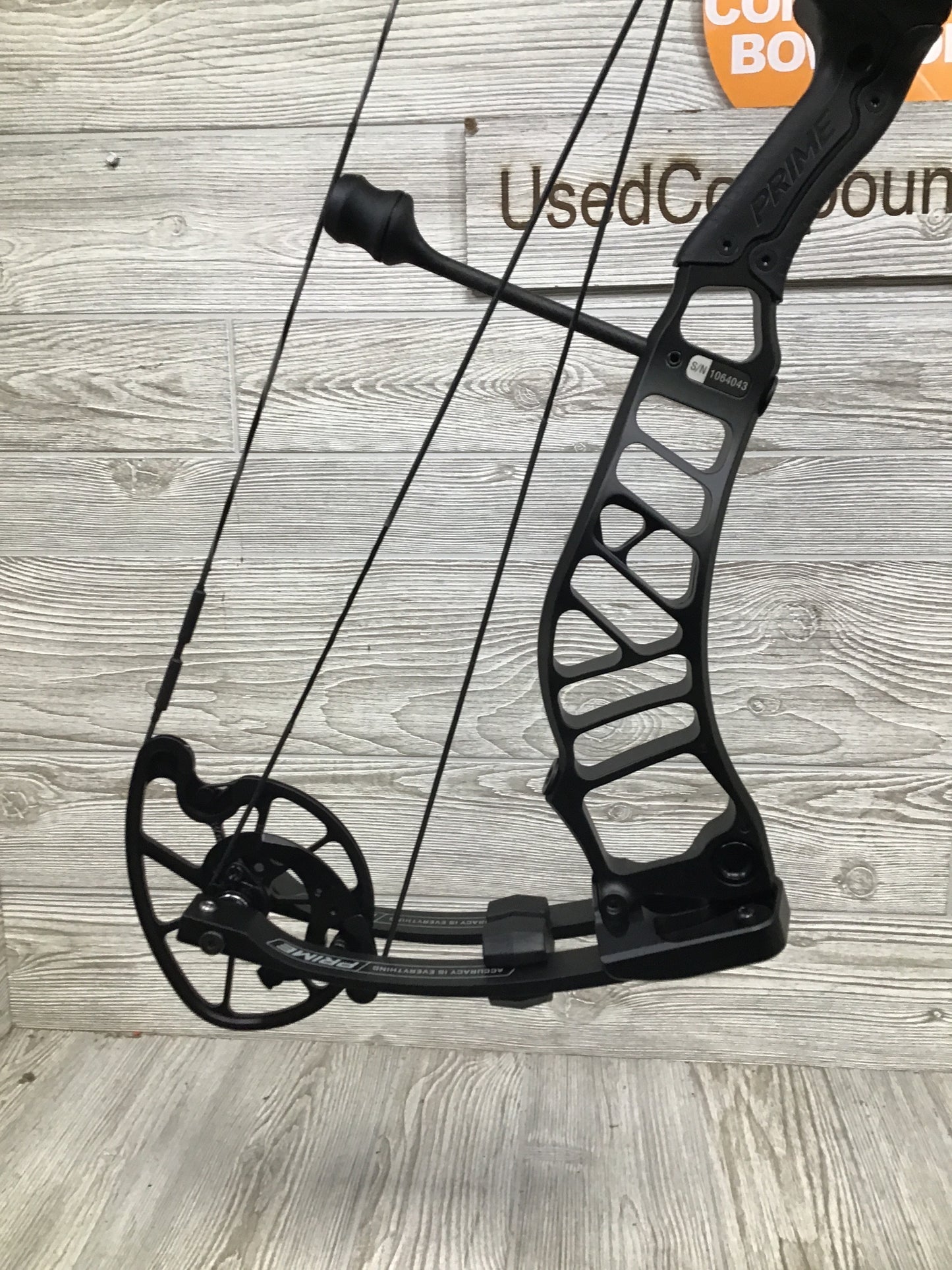 Brand New Prime RVX+ 32 60-70# 28" draw Black Right Handed