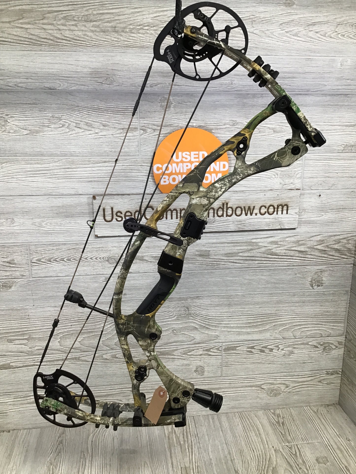 Used Hoyt RX-7 Right Hand 60-70# Realtree Edge 25-30"