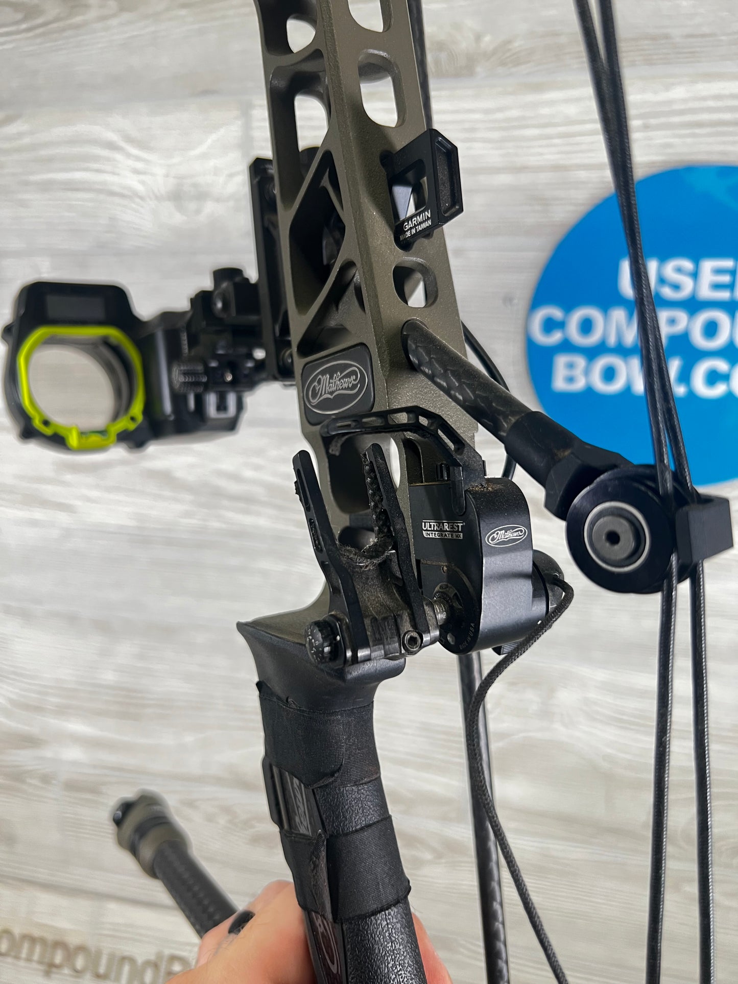 Used Mathews V3X 29 Ambush Green Right Handed Garmin Package
