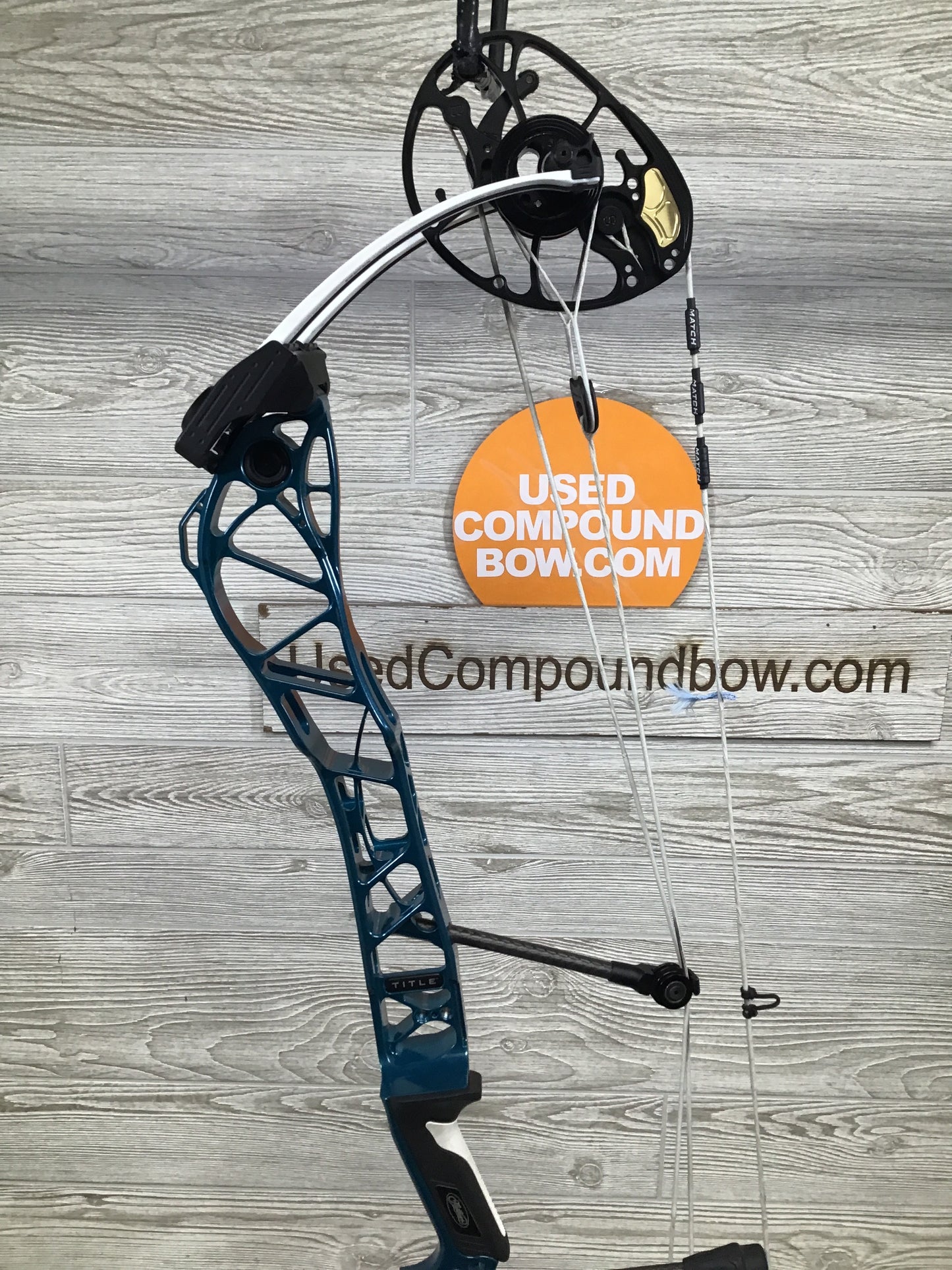 Mathews Title 34 Gen 2 right hand Teal Target bow