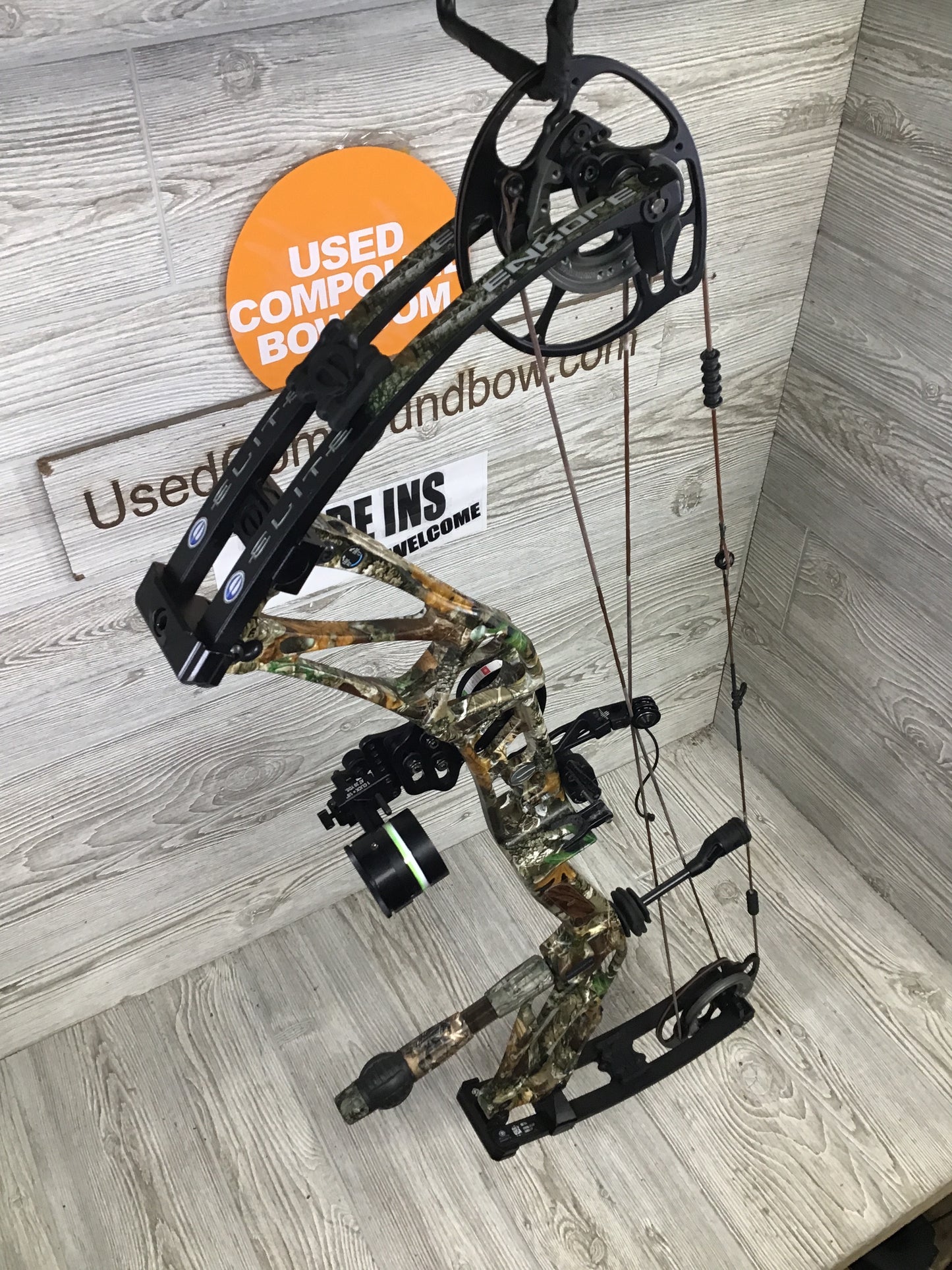 Elite Enkore Package 50-60# RH 26-30" Camo