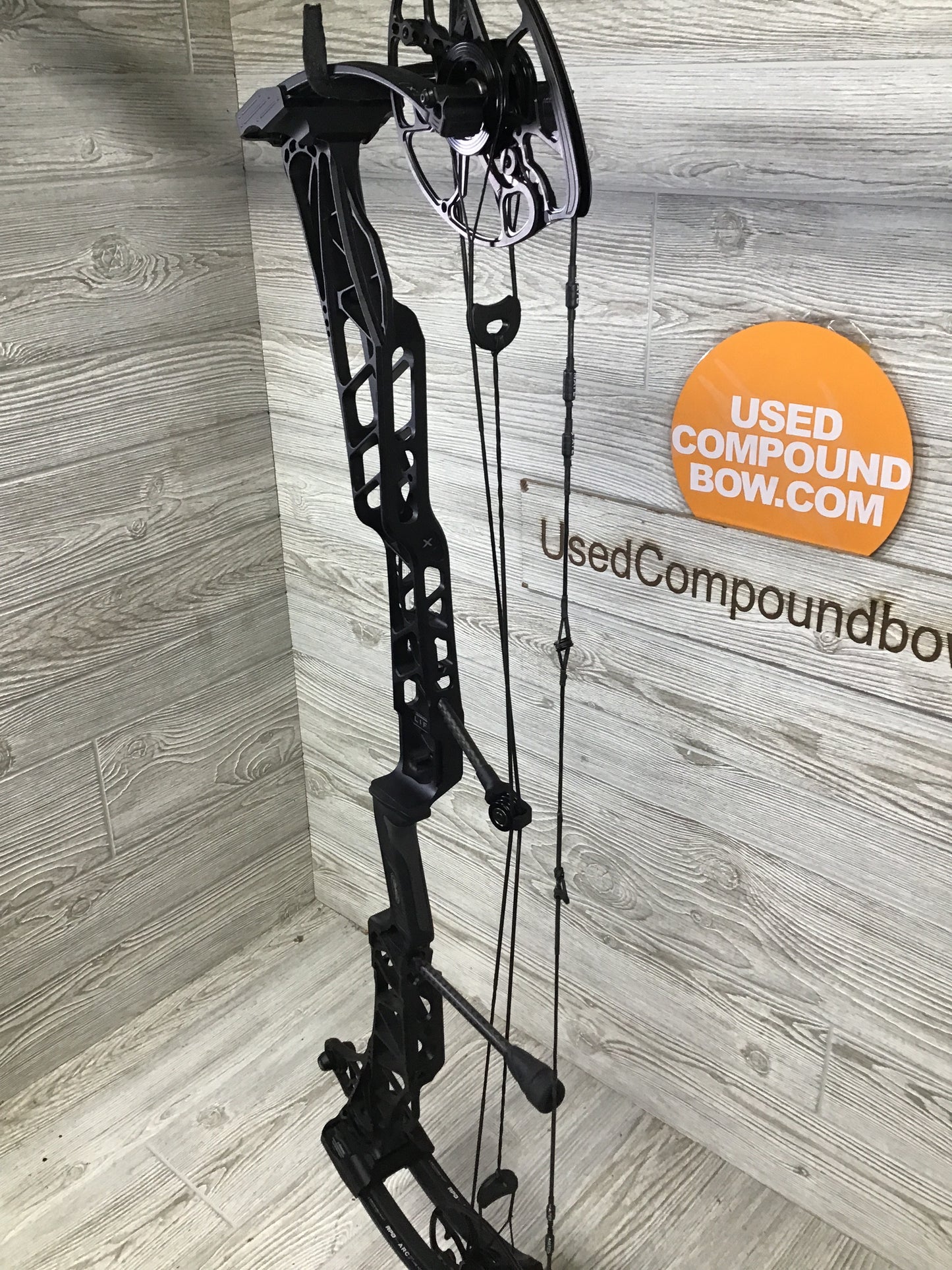 Used Mathews Lift X 33 RH Black 31/70/85