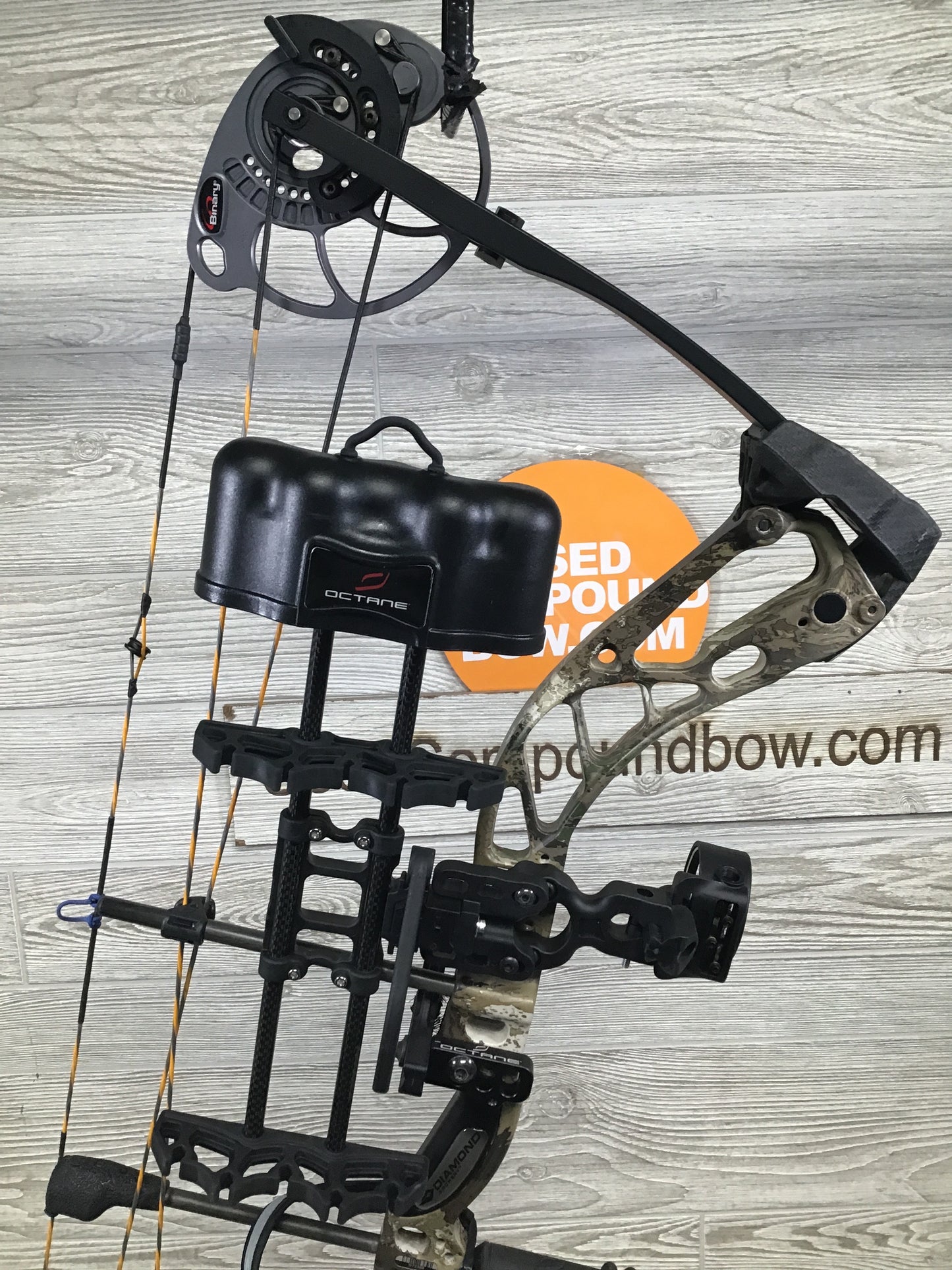 Used Diamond Edge SB-1 Kryptek Highlander Camo Right Handed Bow