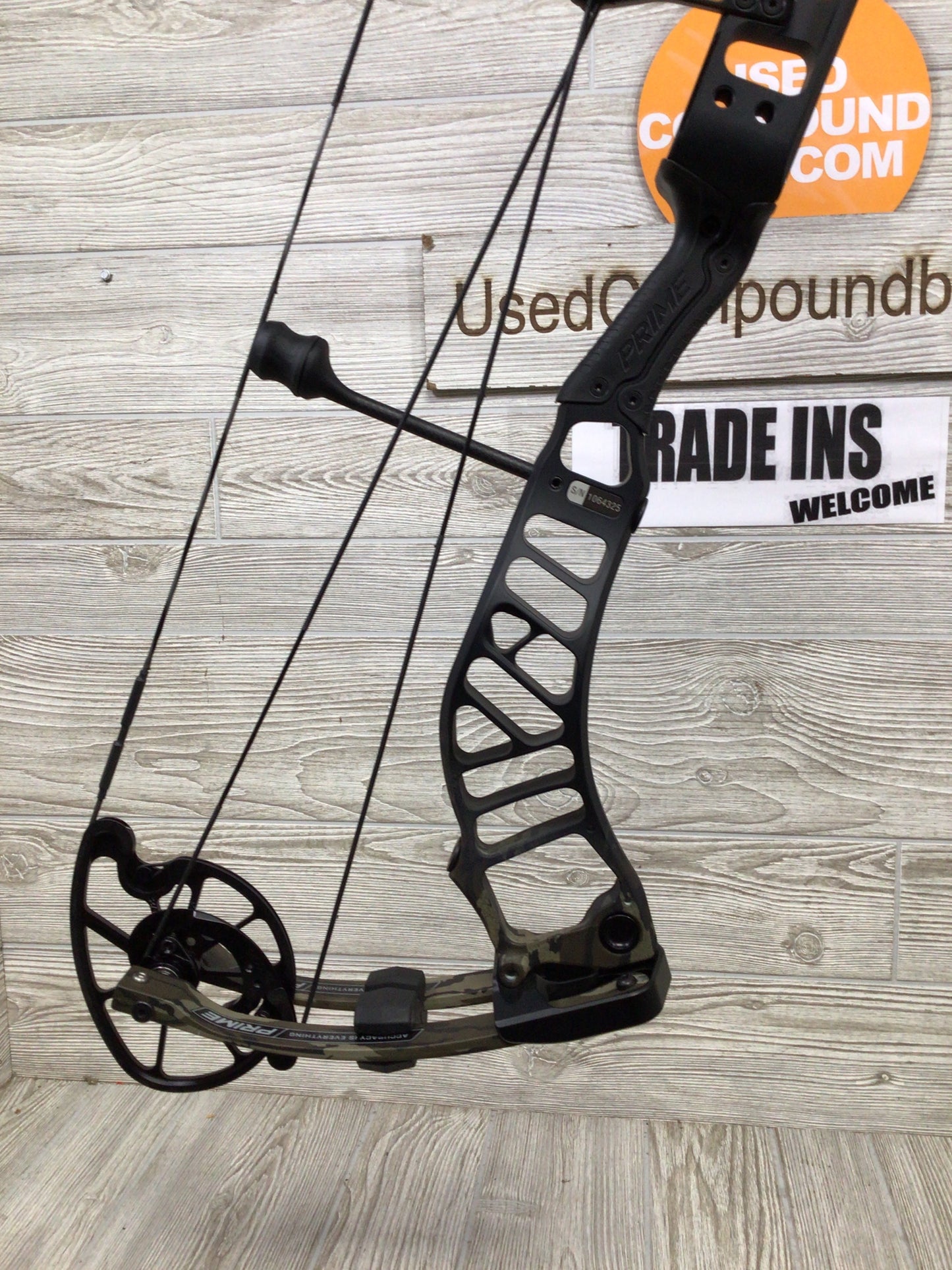 Prime RVX+ 2 Right Handed 60-70# Fade Black- Bottomlands