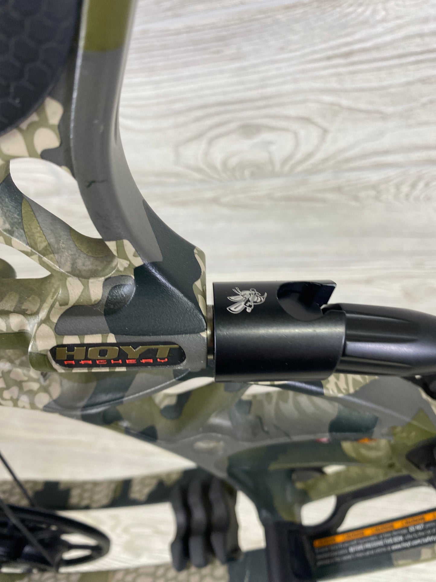 Used Hoyt Helix Left Hand 25-28" 55-65# Package