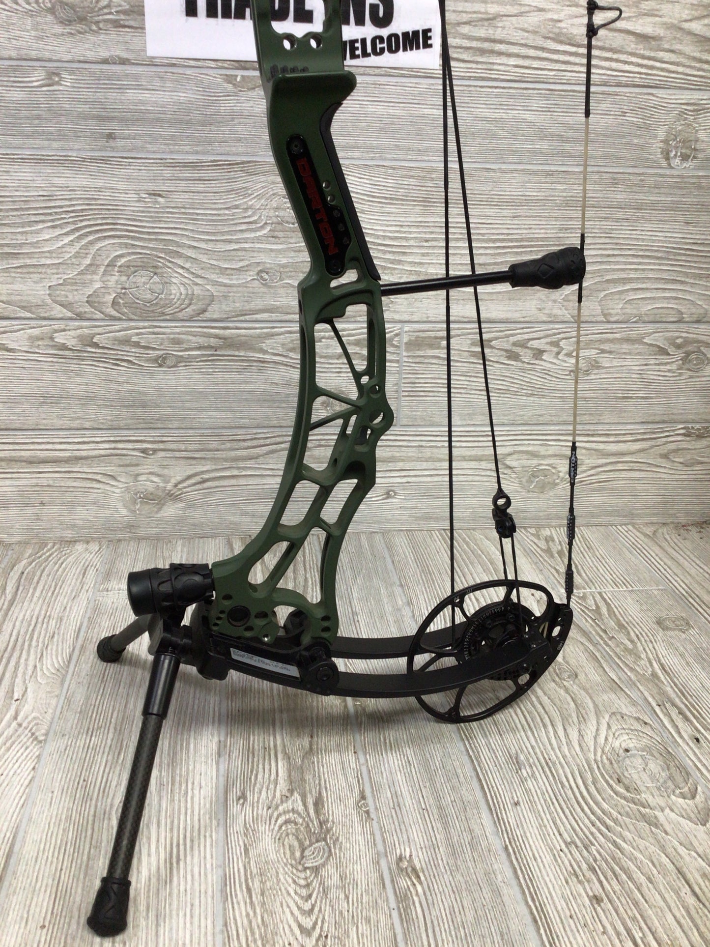 Used Darton Tritech 33 Right Handed Forrest Green W/ Limb Legs