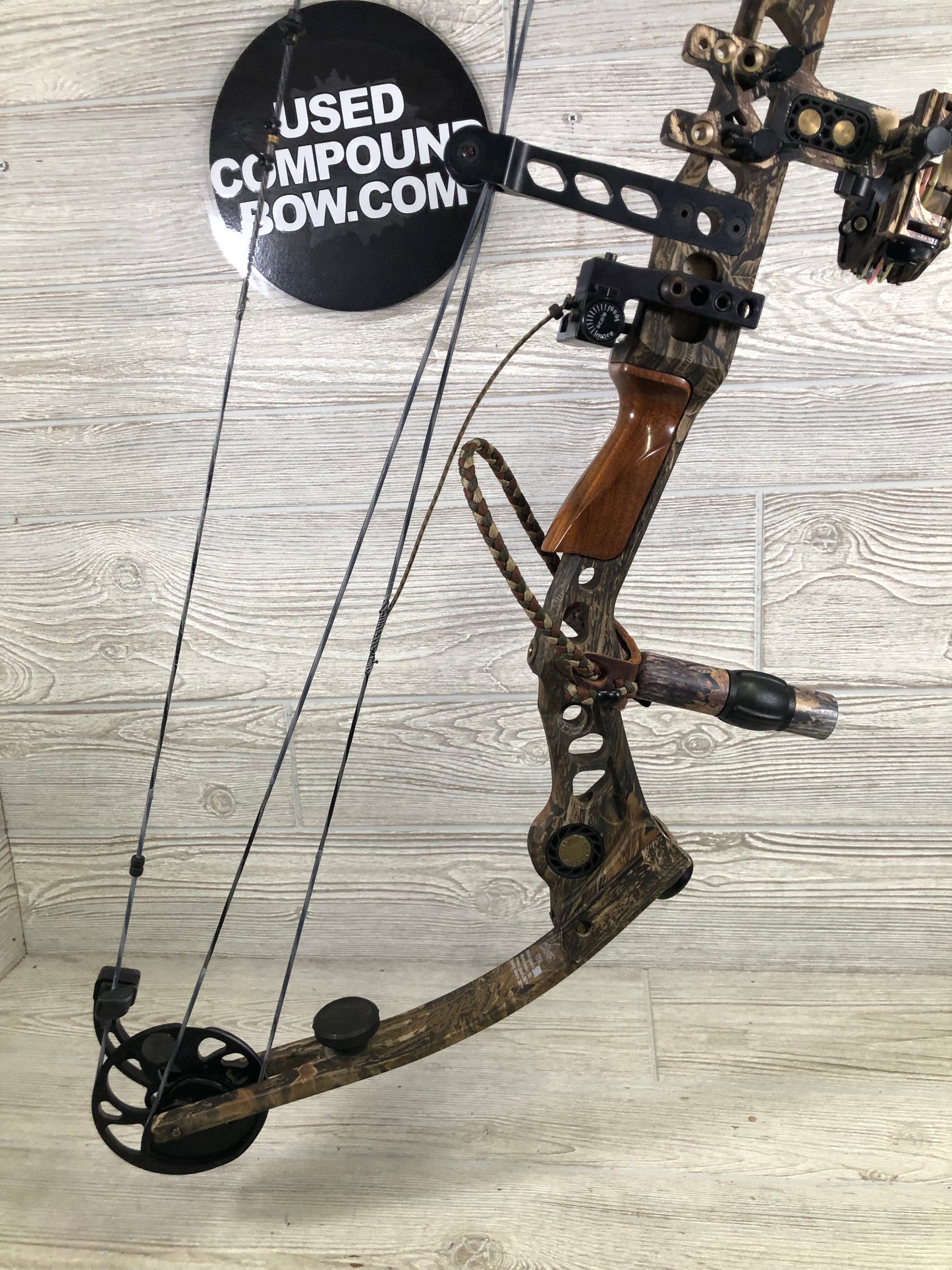 Used Mathews Icon RH 29" 50-60lb Bow Package