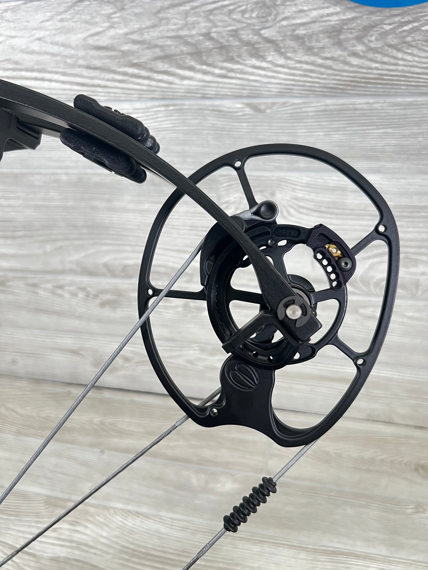 2023 Elite Era Carbon Right Handed Sienna Brown