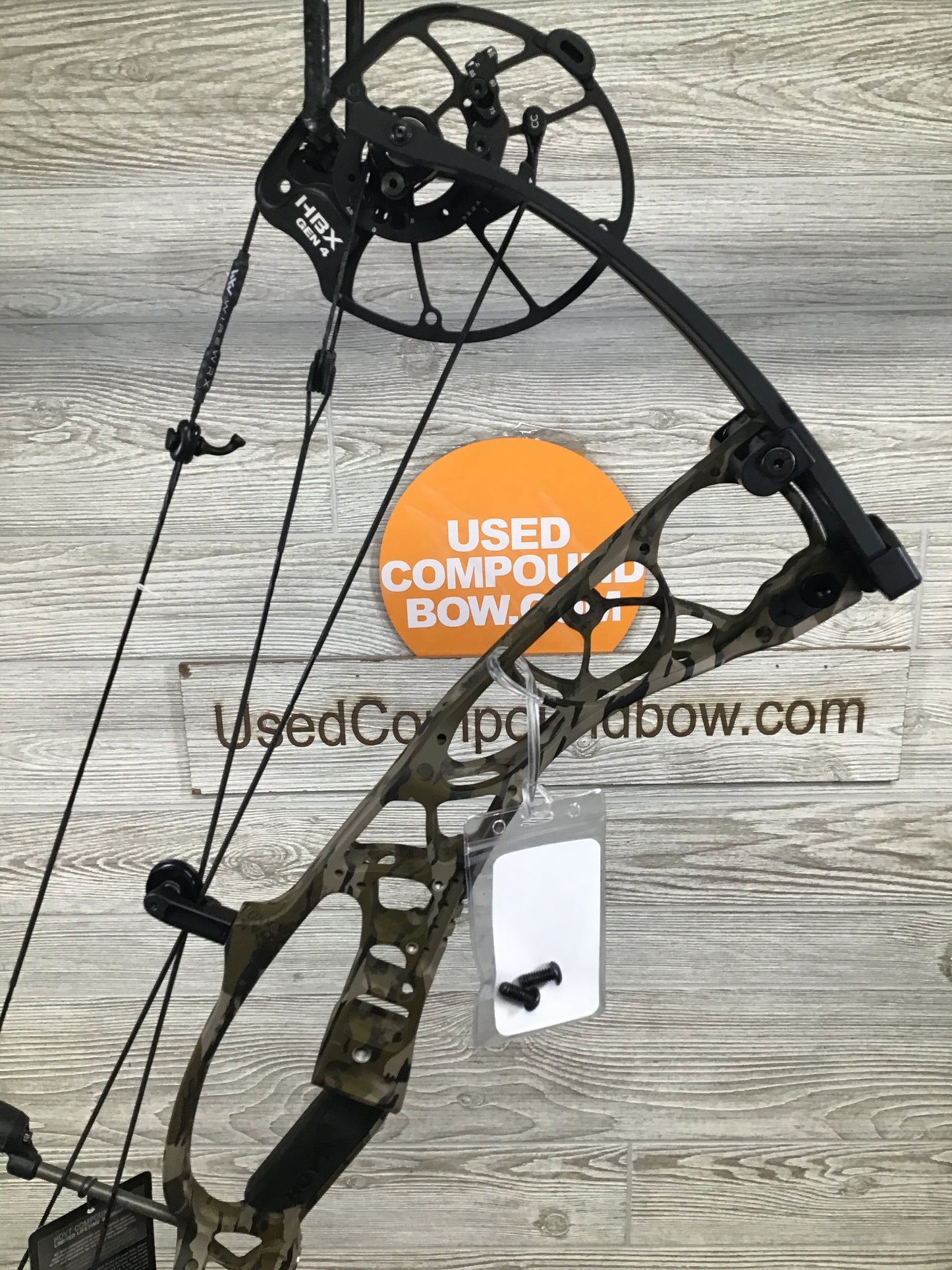 NEW Hoyt Alpha AX-2 29 Bottomlands Riser Black Limbs RH 50-60#/25-30