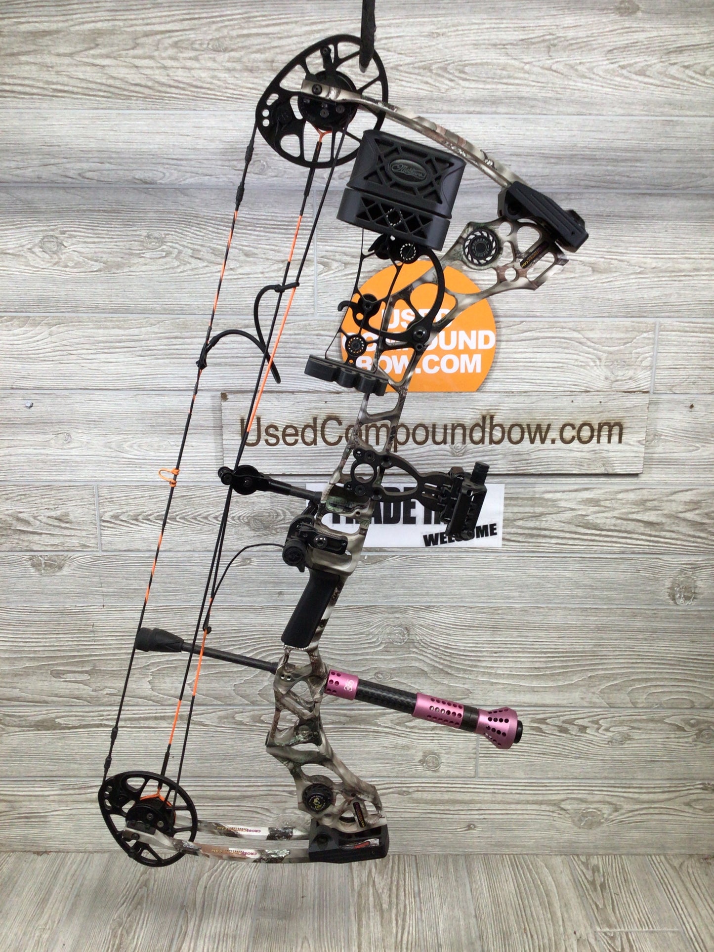 Mathews Avail RH Lost XD camo bow package