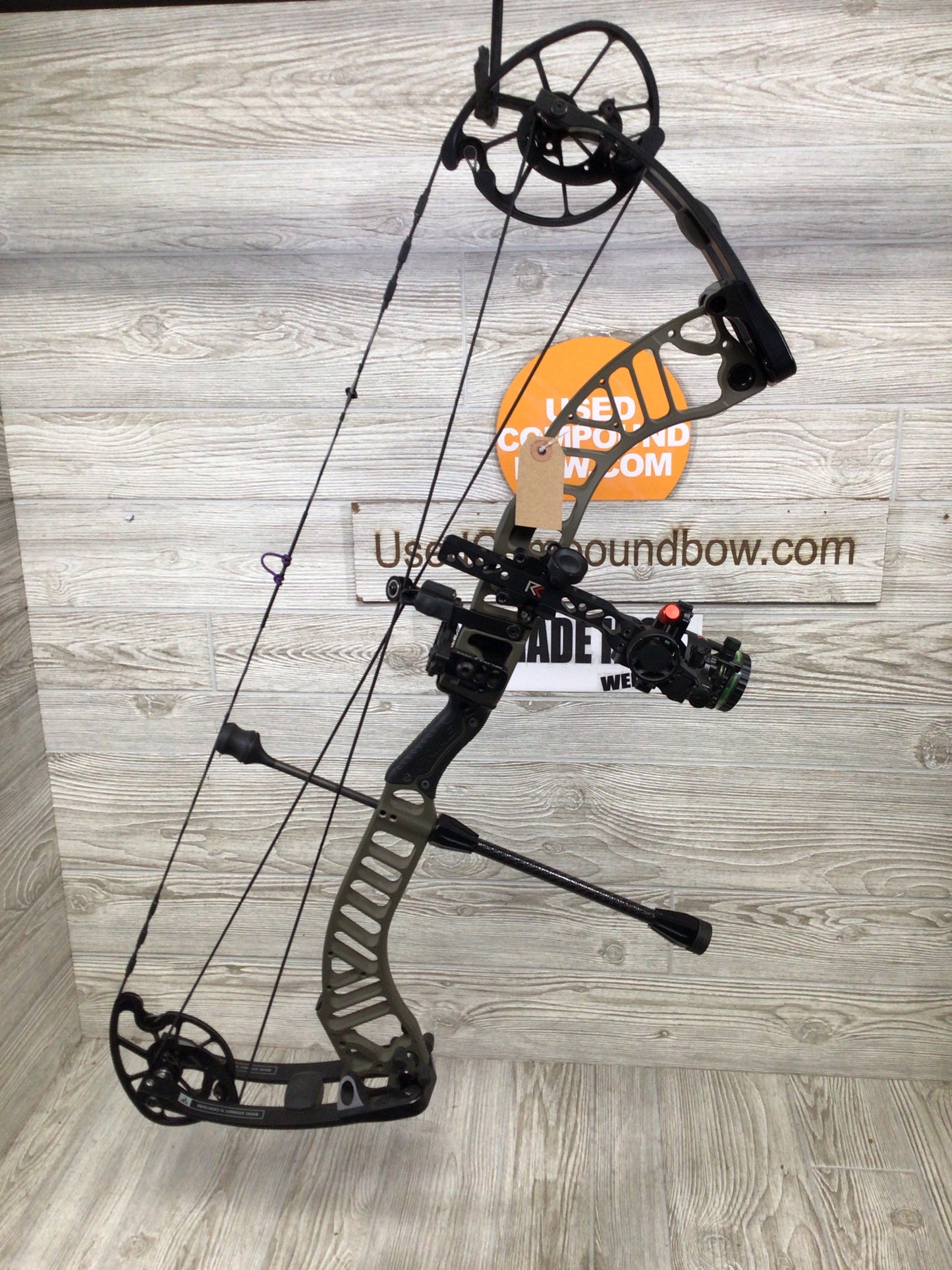 Prime Ronan Right Handed Morel / Black limbs 29/70 Package