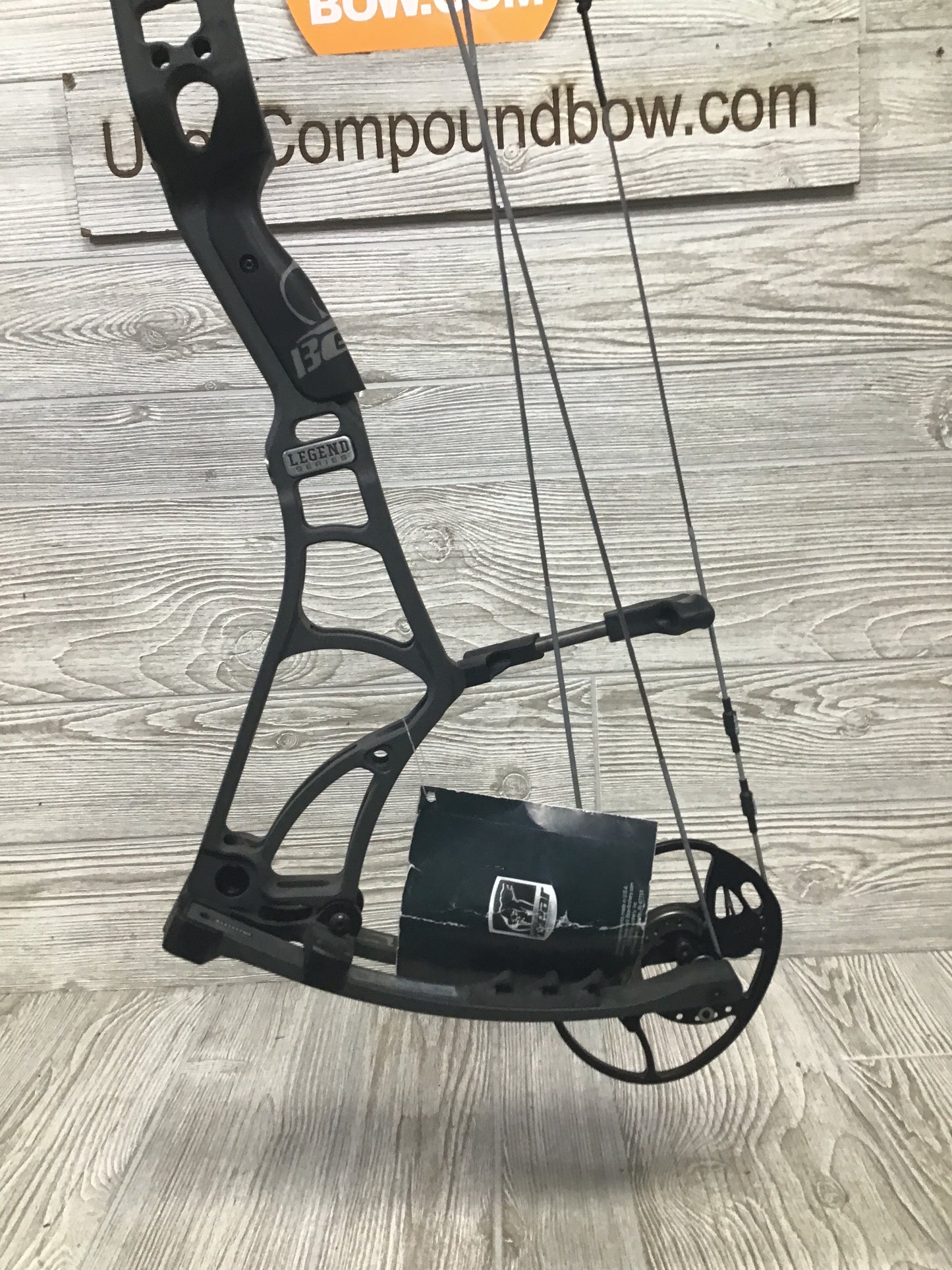 Bear Kuma 33 Left Handed Grey 55-70#