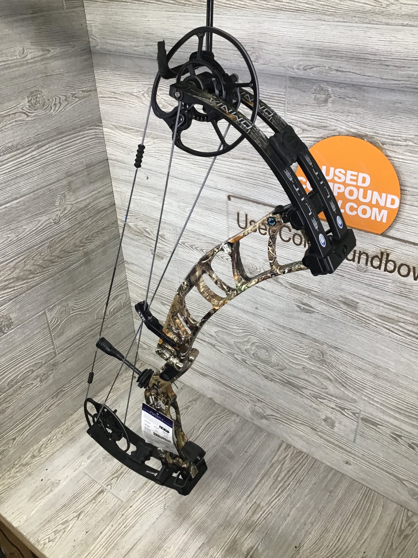 NEW Elite Omnia RH Realtree Edge 60-70# 24.5-30