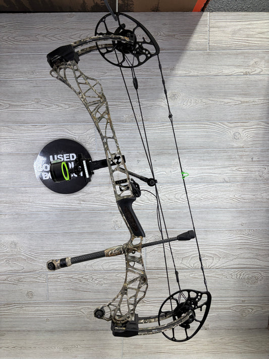 Used Mathews Lift 29.5 RH Realtree Edge Bow Package