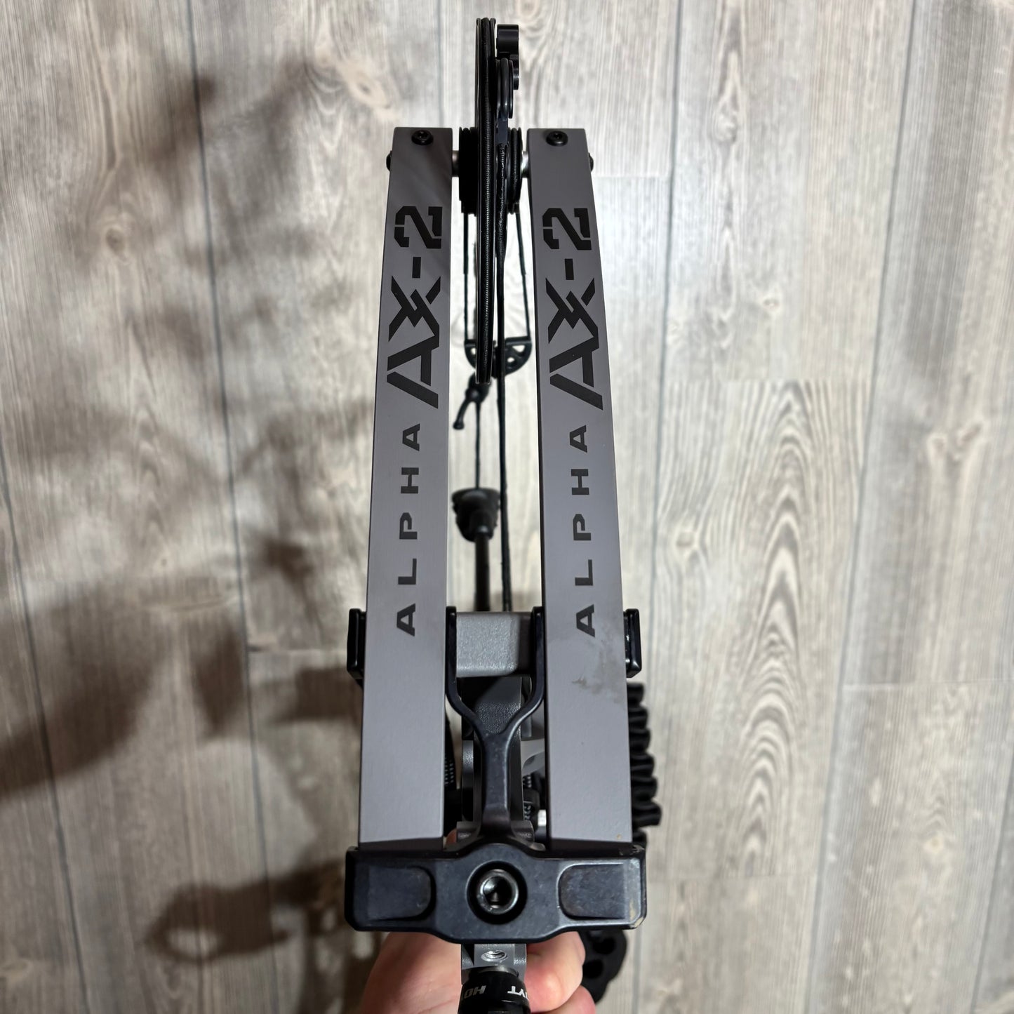 Used Hoyt Alpha AX-2 29 Tombstone RH 70lb Package