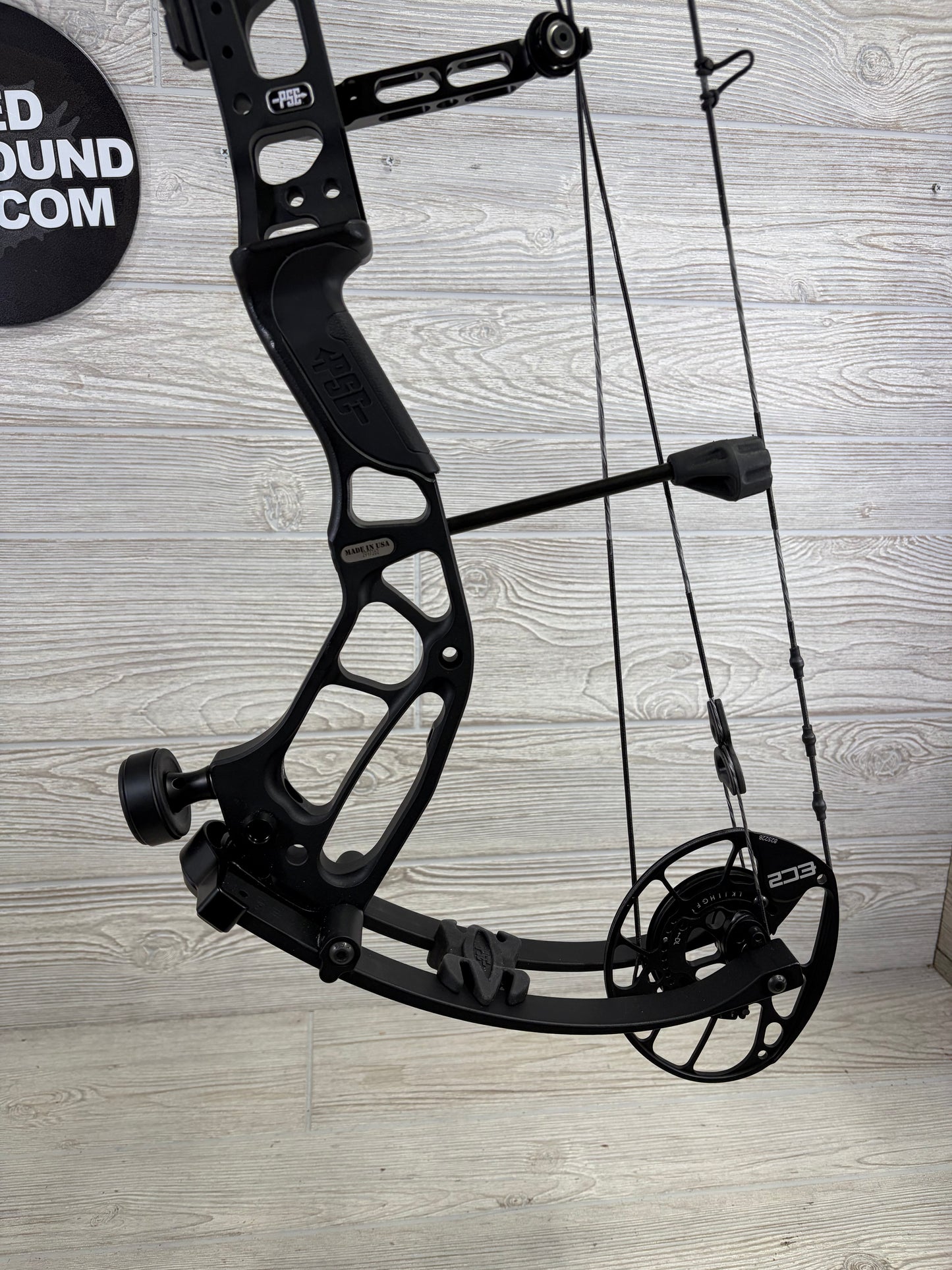 Used PSE Evolve DS 30 24.5-30 Black Right Handed
