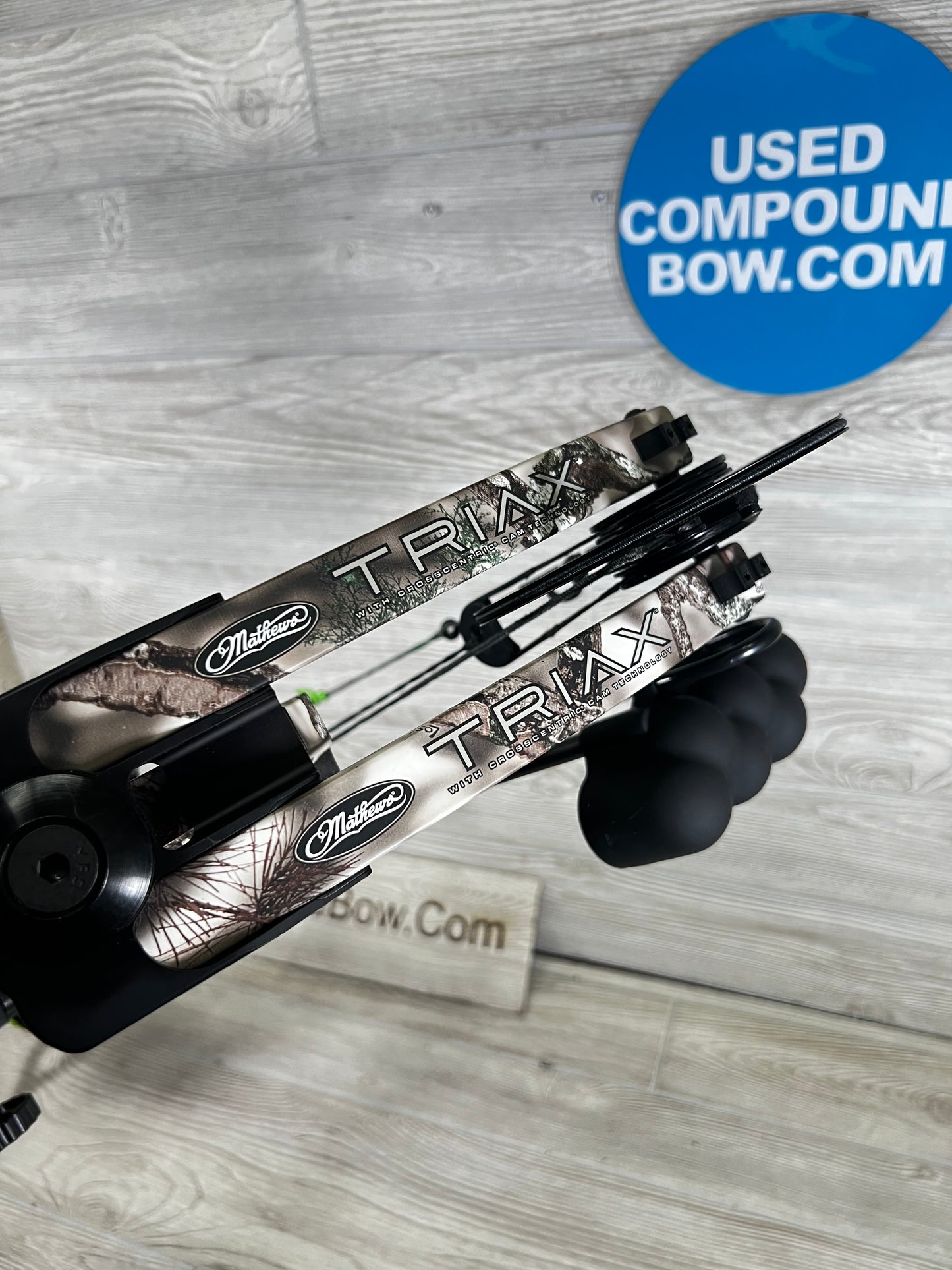 Mathews Triax 70lb Lost XD camo Left Hand Bow Package