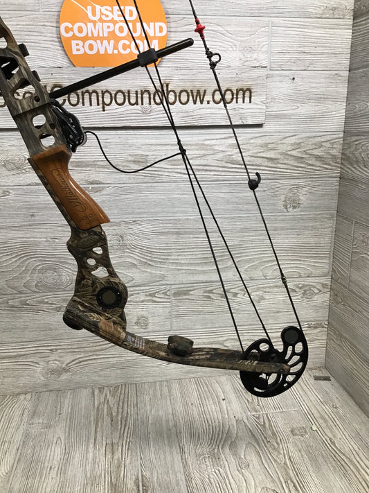 Used Mathews SQ2 Right Handed 28" 70lb Realtree package
