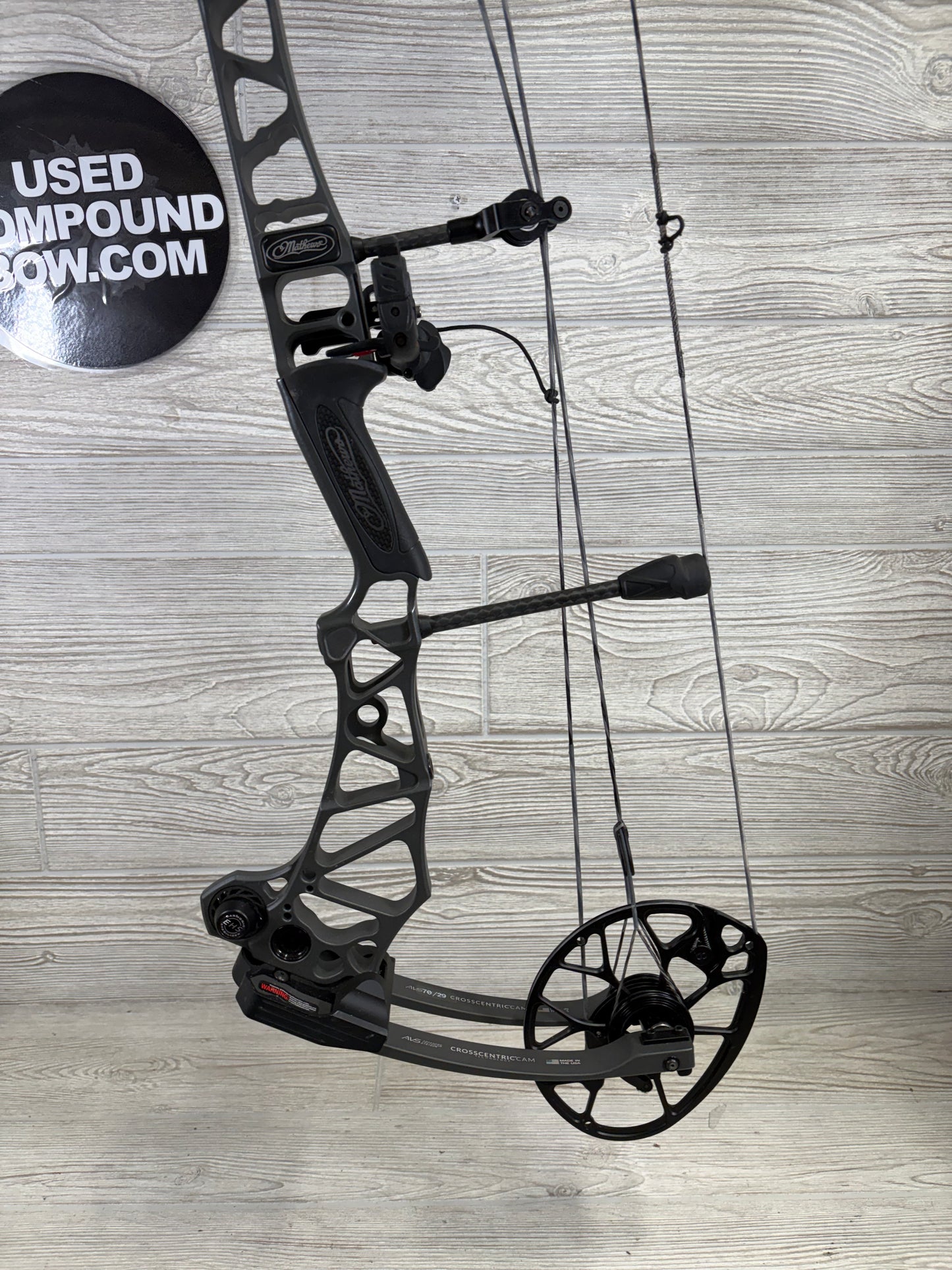 Used Mathews Traverse Right Handed 60-70lb 30" Stone