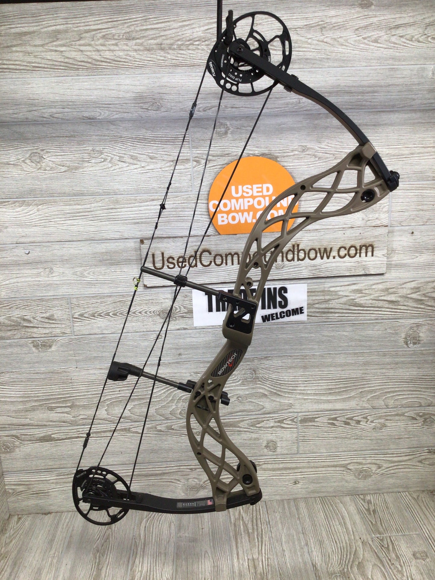 Bowtech Carbon Zion Right Handed Flat Dark Earth 60-70#