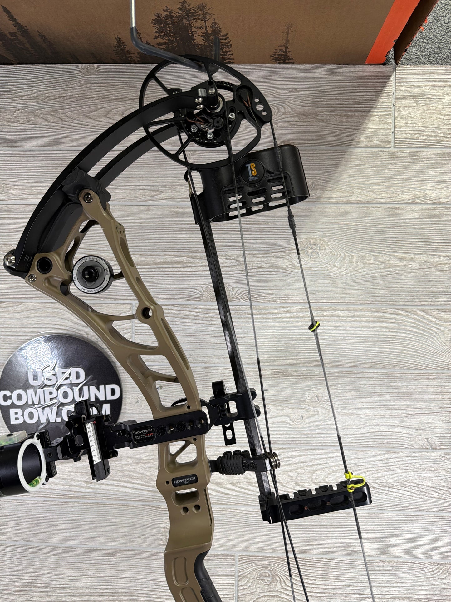 Used Bowtech Virtue Right Hand OD Green 60-70lb Bow Package