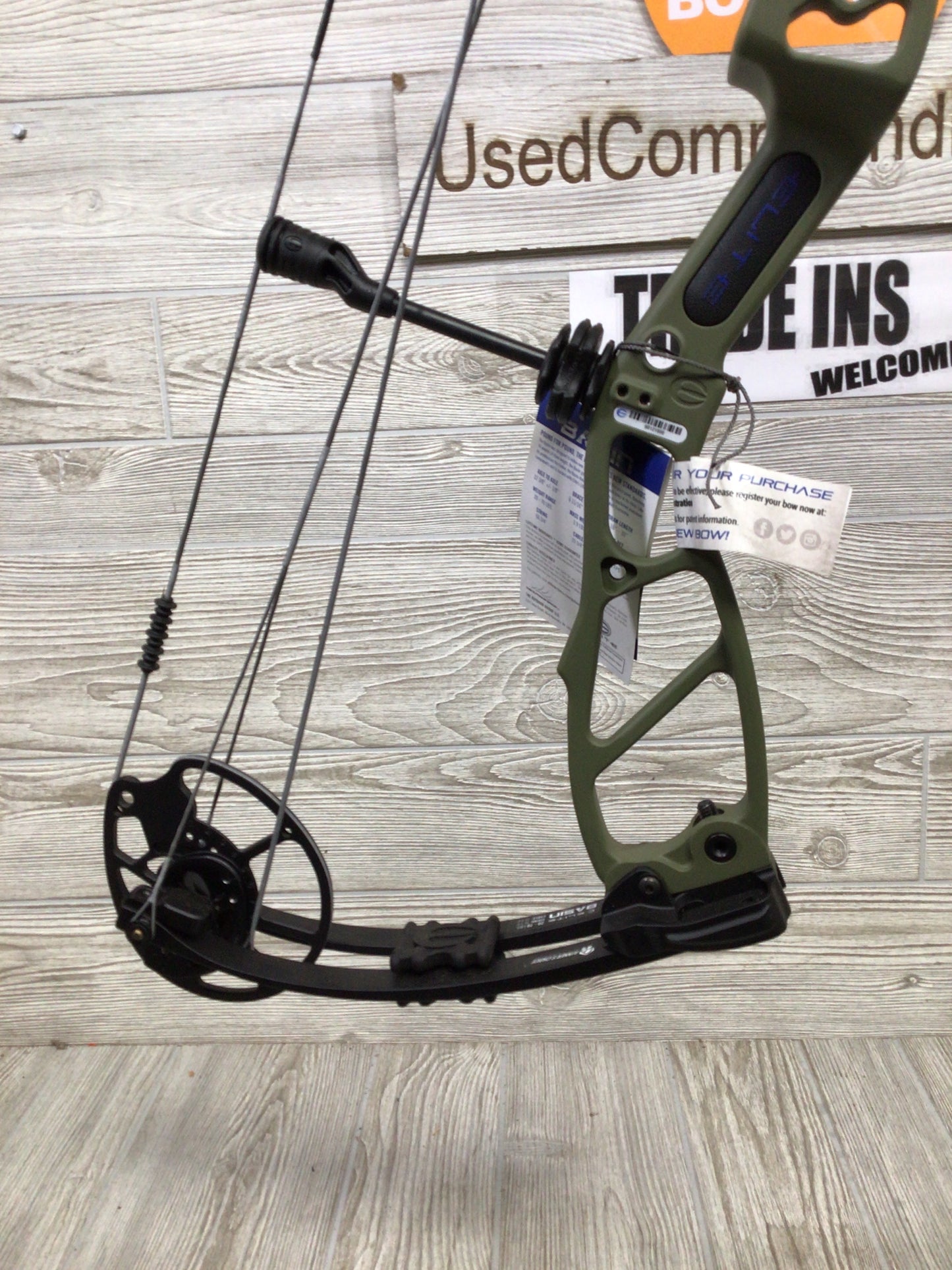 Elite Basin Right Handed Green Riser/Black 20-70lbs