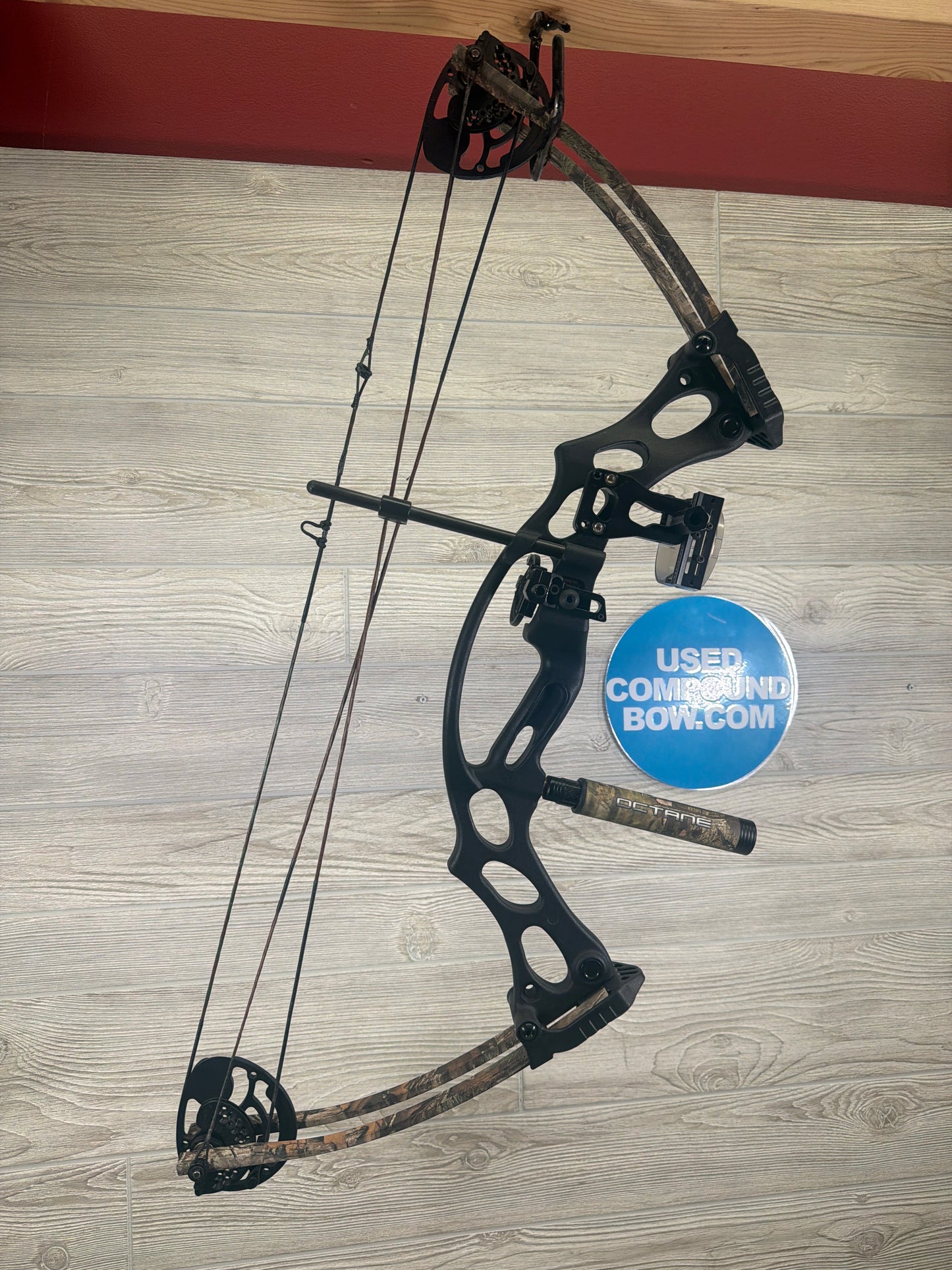 Used Hoyt Fireshot RH 18-28" 19-50lb Bow Pkg