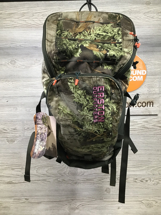 Easton Womens Bowhunter 1800 backpack