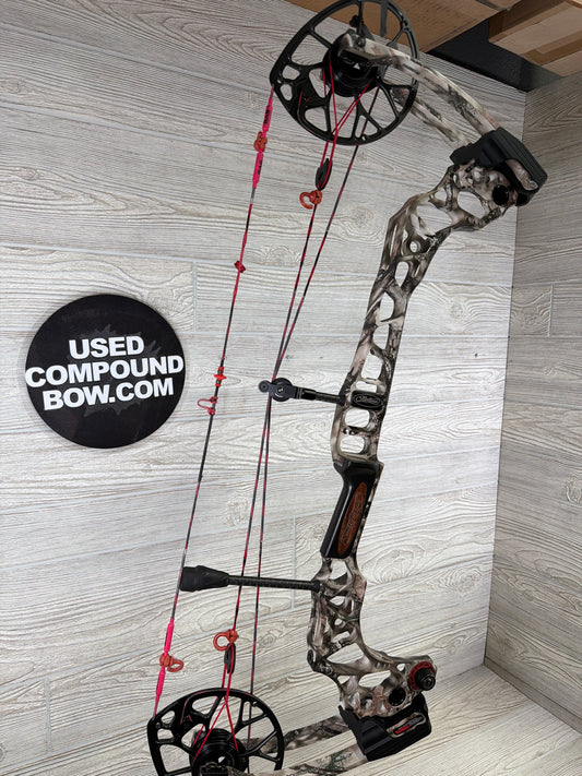 Mathews Triax 27" 70lb Left Hand Lost XD Camo