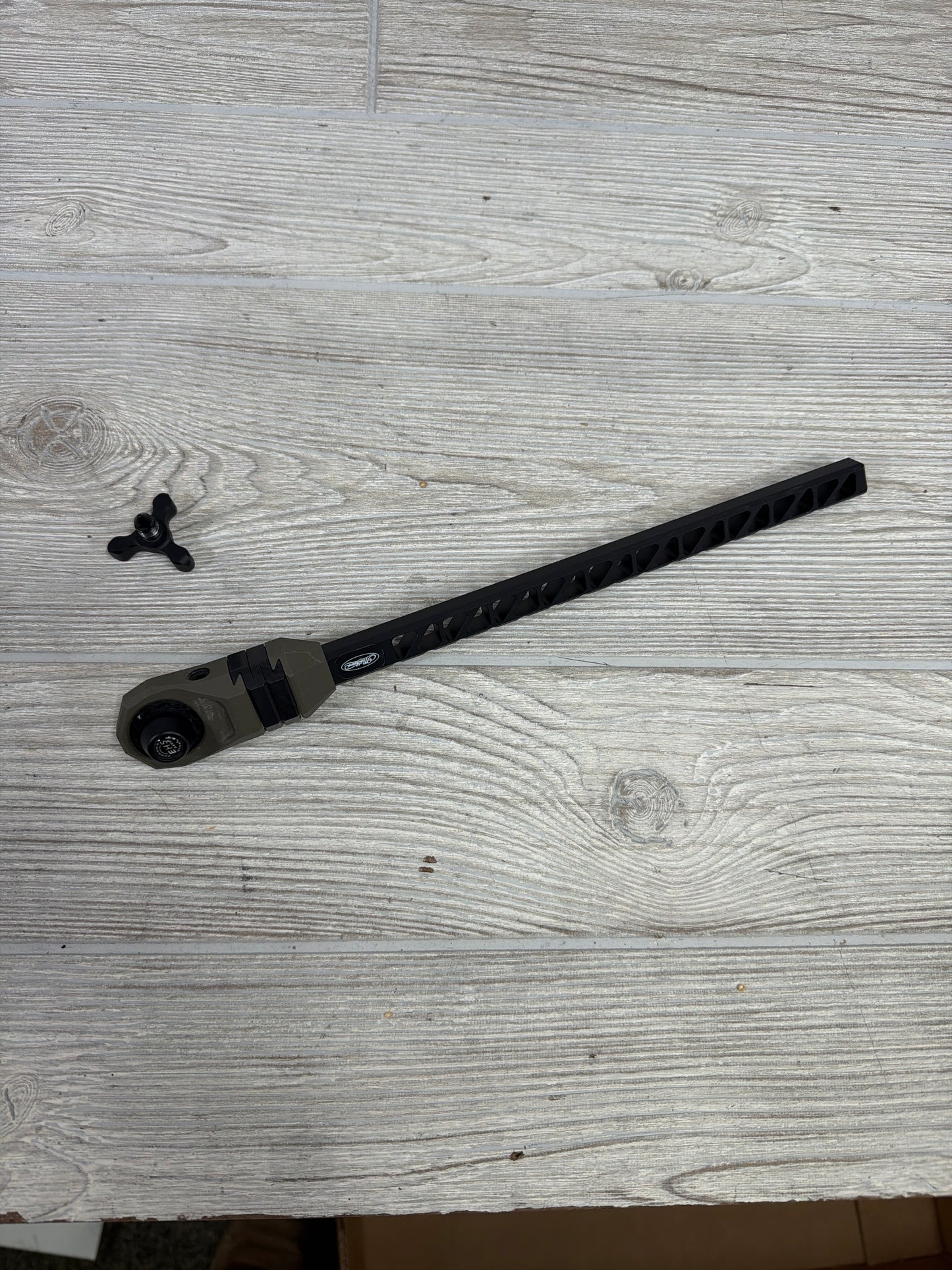 Used Mathews 10" Bridge-Lock Stabilizer Ambush Green