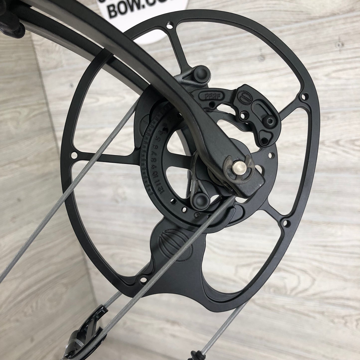 Elite Eon Carbon Sienna Brown RH 70lbs