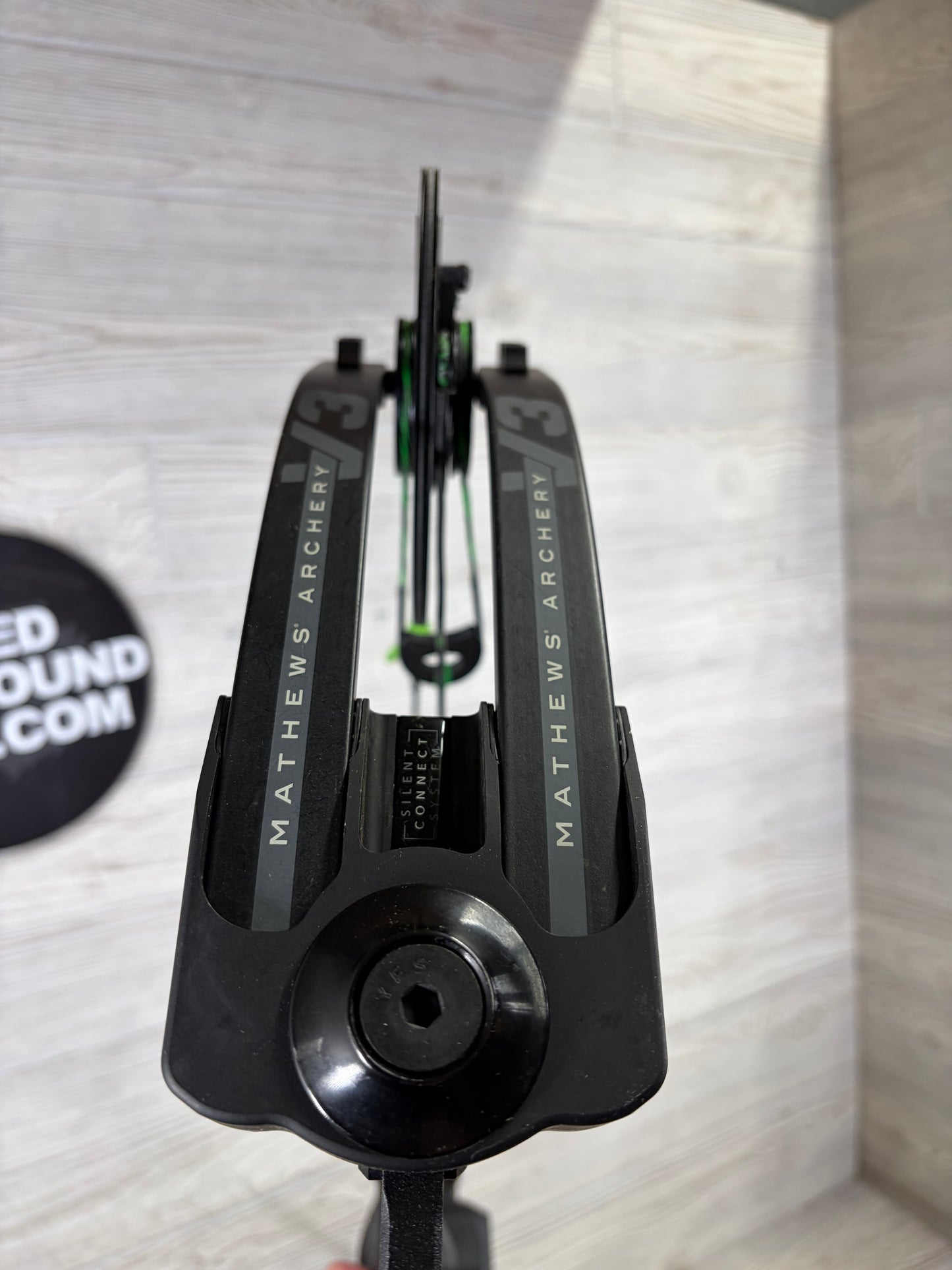 Used Mathews V3 31 Right Hand Black 29" 75lb