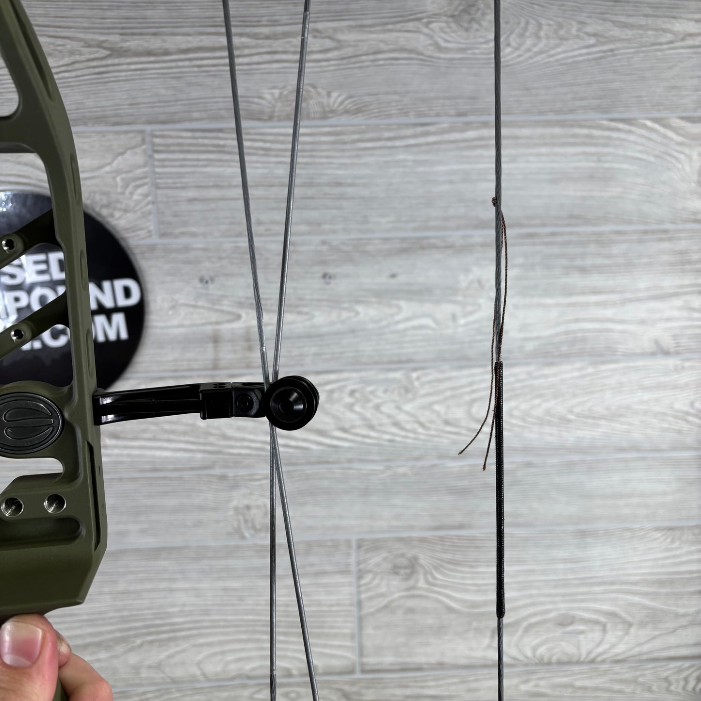 Elite Artus Right Handed Outdoor Green 70# Bow