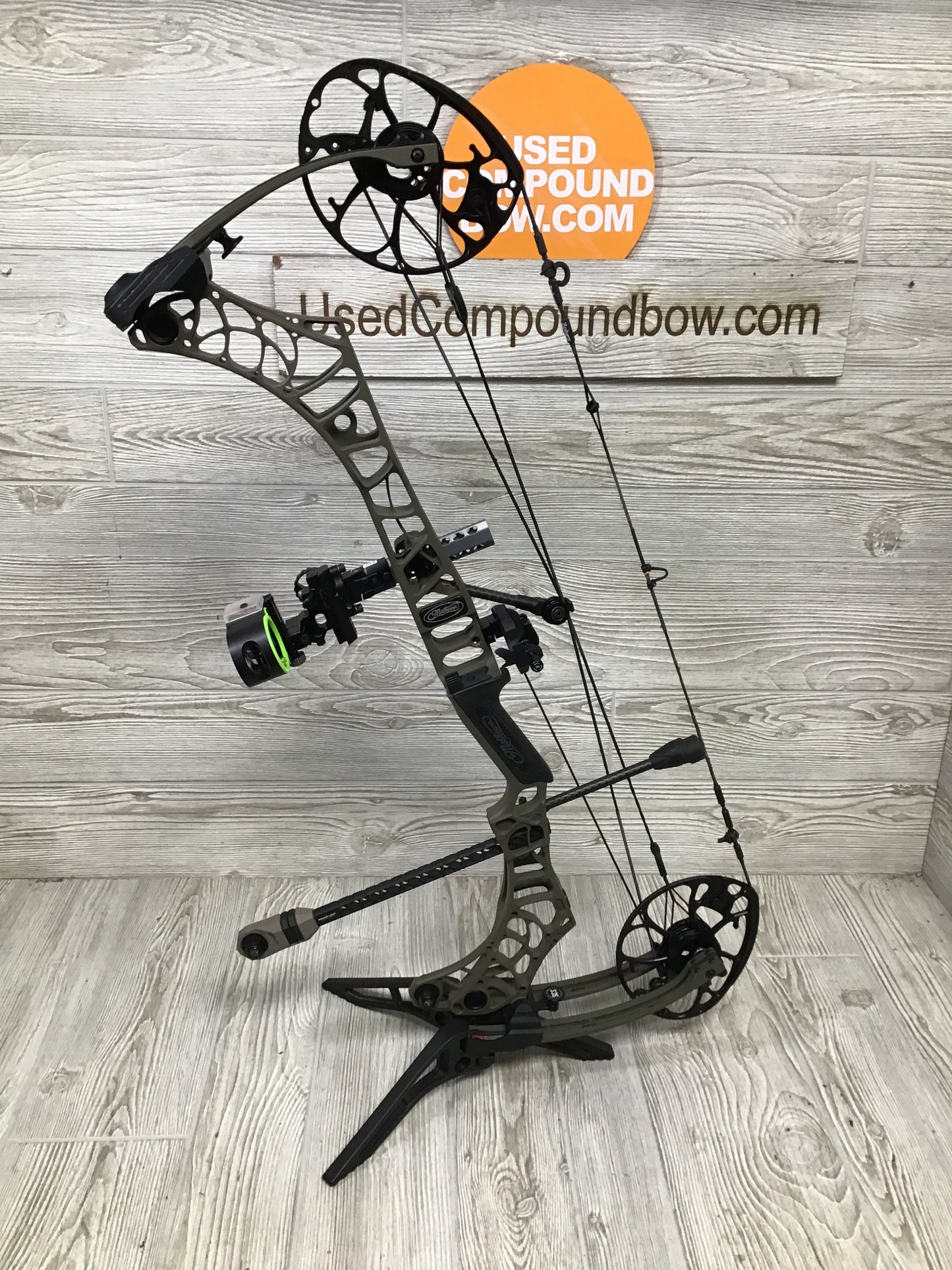 Mathews Phase4 29 RH Ambush Hunting Package