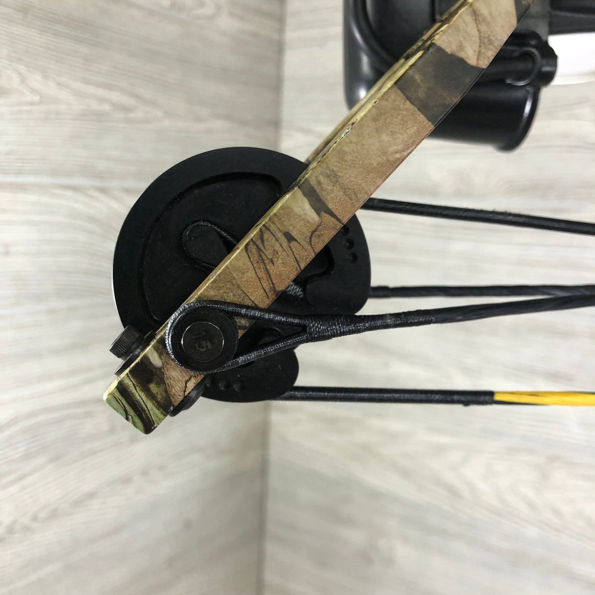 TenPoint Titan Xtreme Crossbow  Package