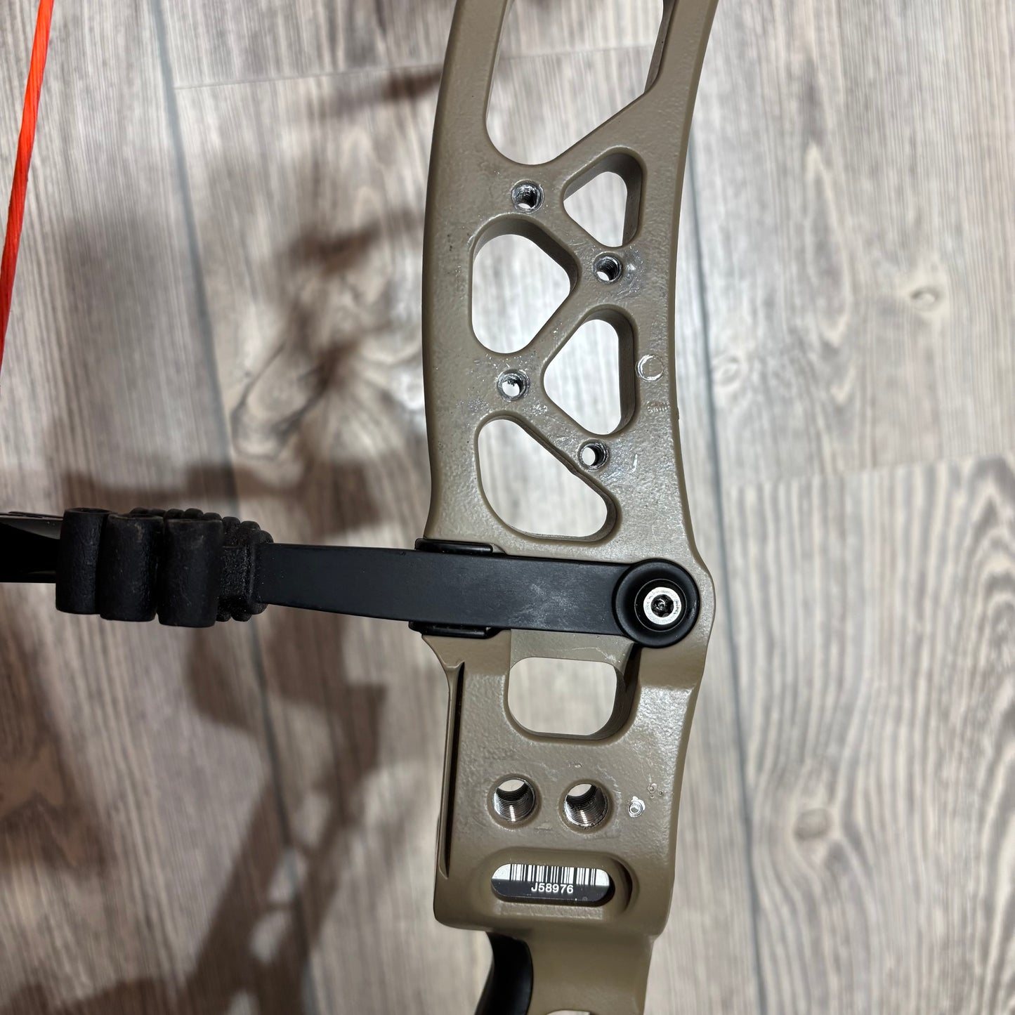 Used Bowtech SS34 RH Sandstone 50lbs