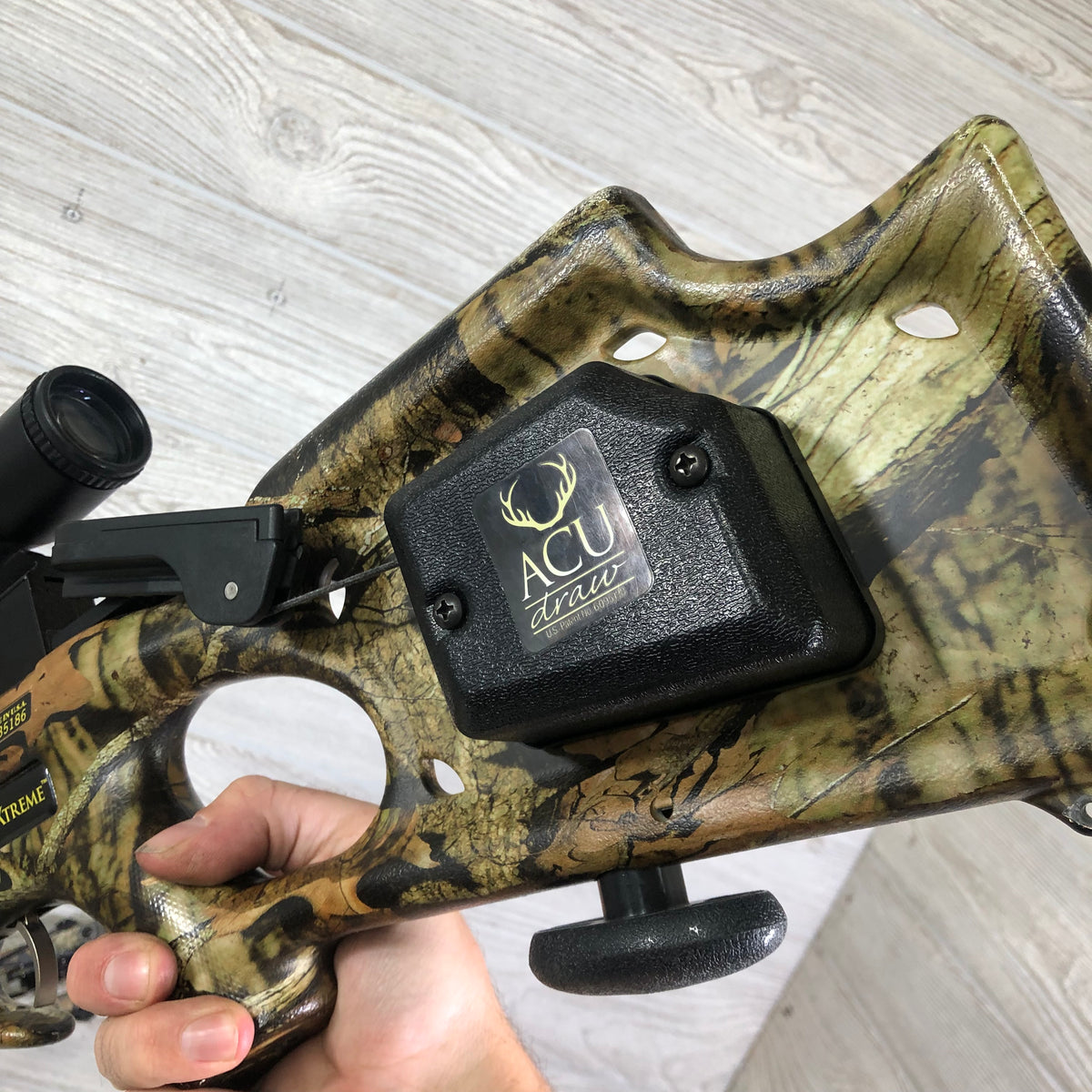 TenPoint Titan Xtreme Crossbow  Package