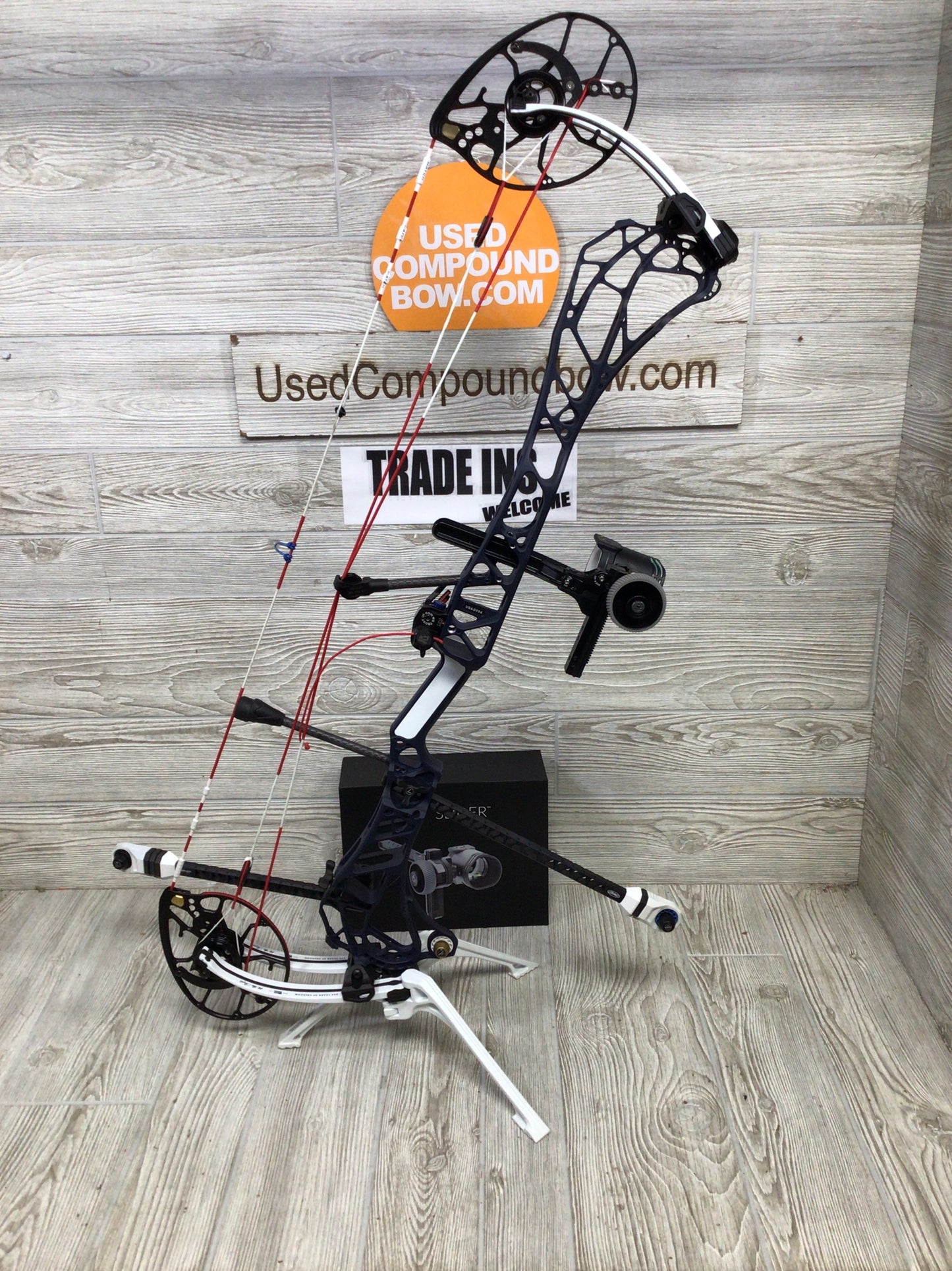 Used 1776 Limited Edition Mathews ARC 34 Right Handed 27.5/55# LOADED PACKAGE