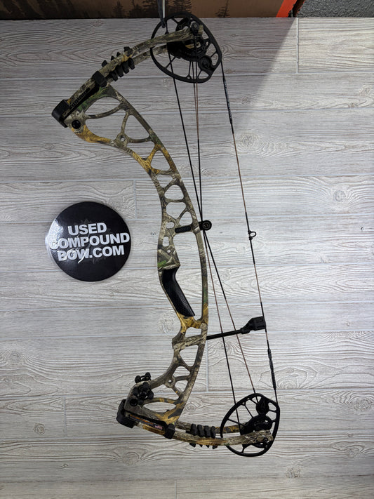 Used Hoyt Torrex XT Right Hand Camo 60-70lbs