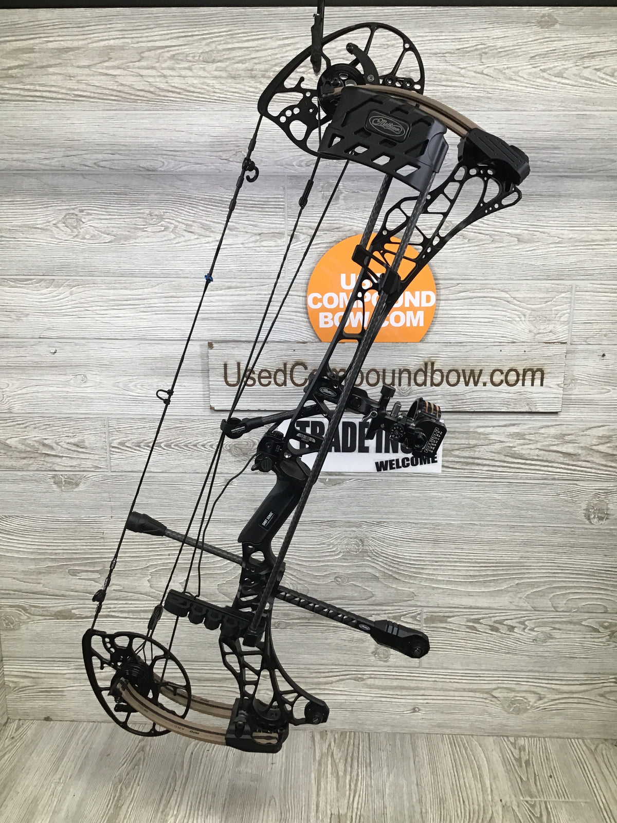 Mathews Lift X 29.5 RH Black Riser/Earth limbs Bow Loaded Pkg