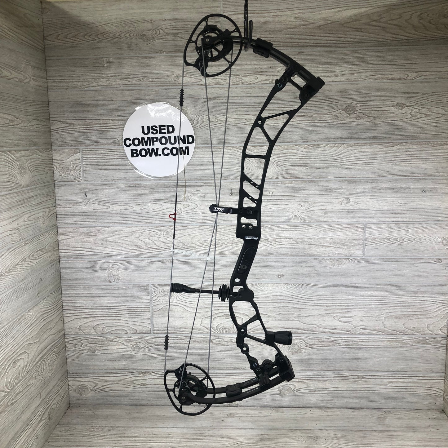 Elite Allure Right Handed Black 40-50lbs Bow only