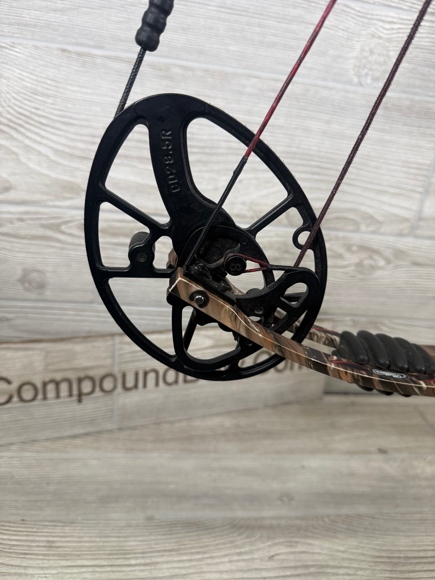 Used Mathews Creed 28.5/70# RH Bow Package