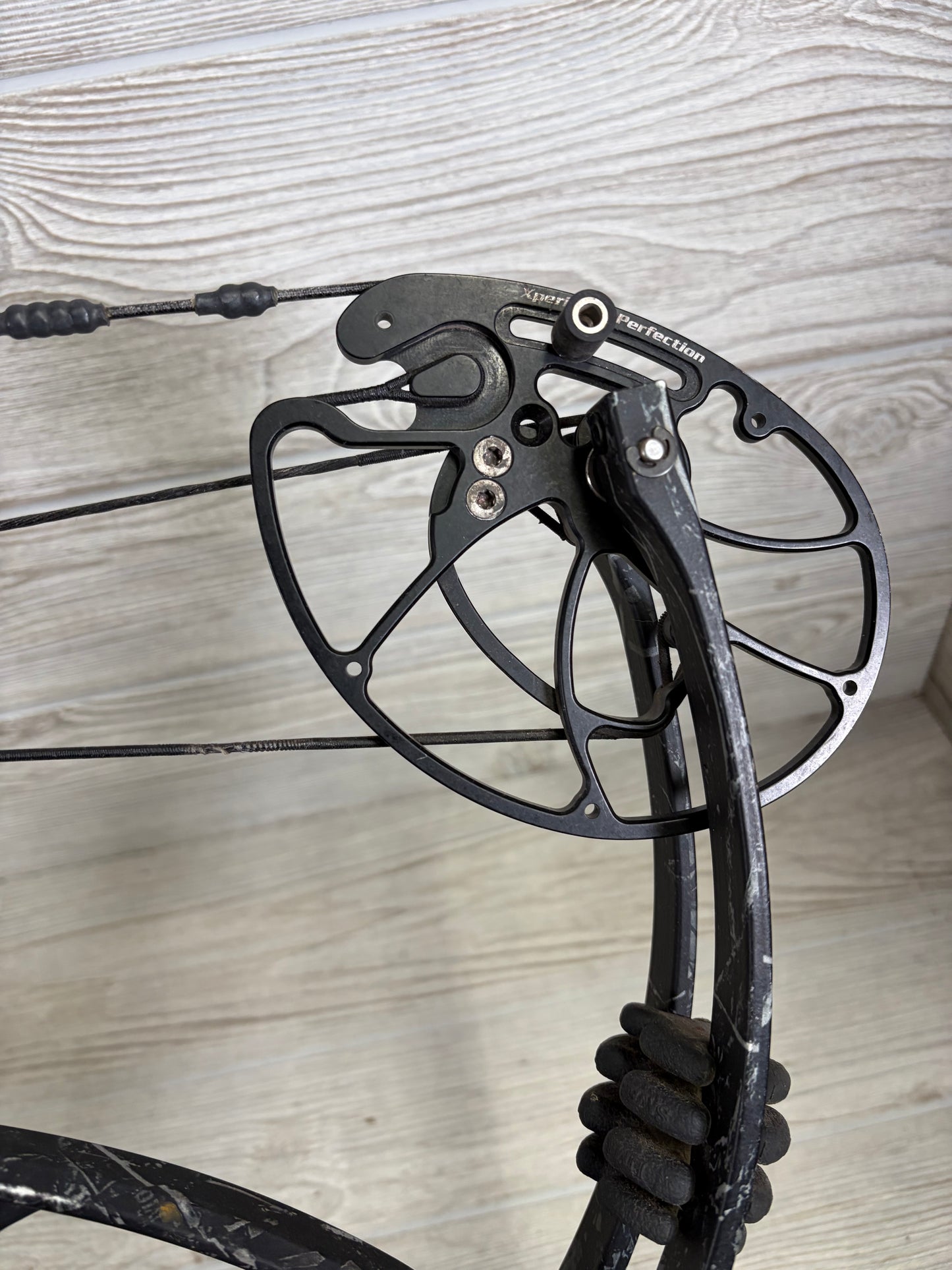 Used Xpedition Xcentric 7 RH 29" 55-65lb Bow Pkg