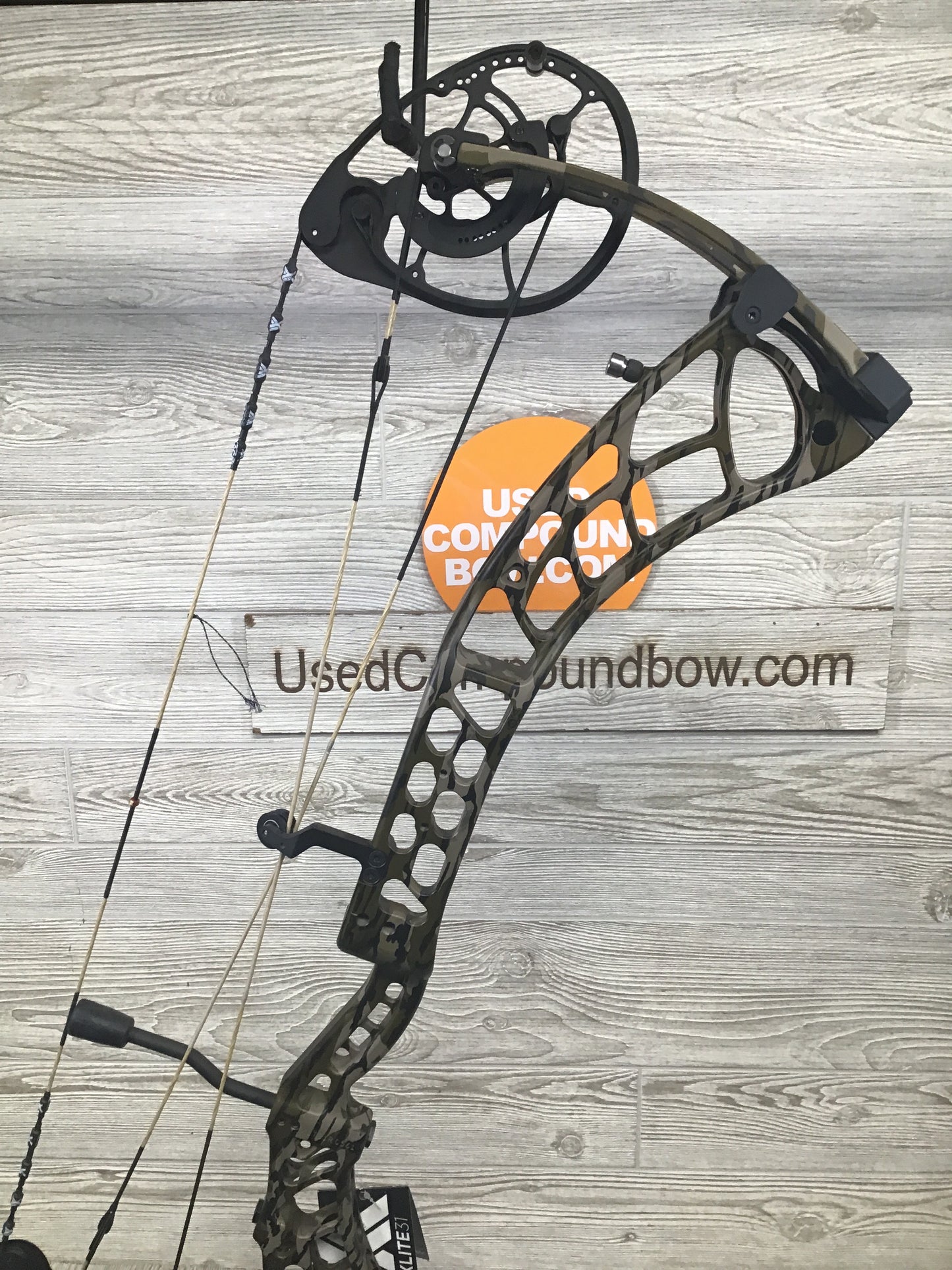 New Xpedition Xlite 31 50-60# Mossy Oak Bottomlands Right Handed