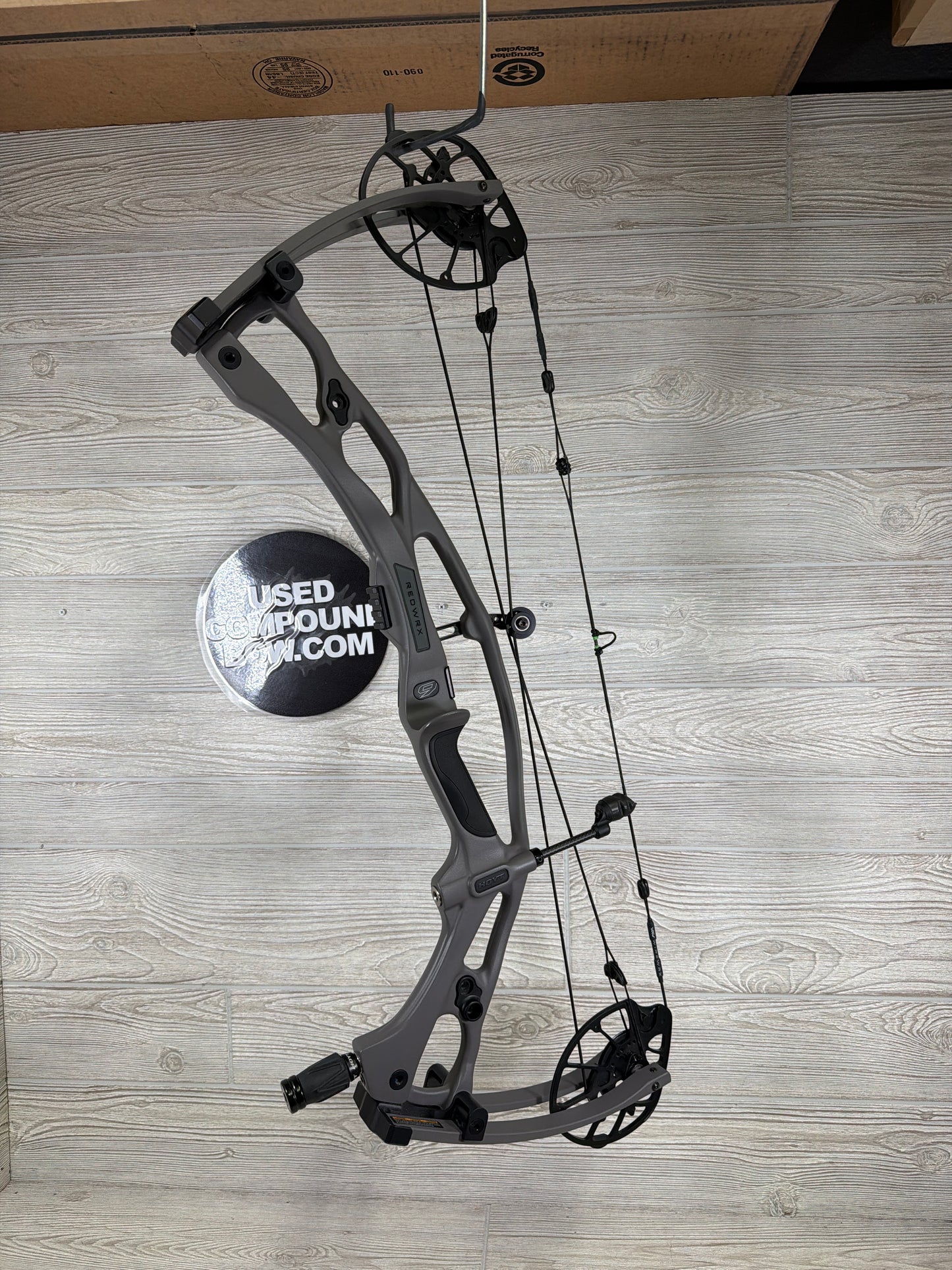 Used Hoyt RX-9 Right Handed 29" 60-70# Tombstone