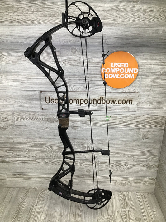 Bowtech Realm Black 70lb RH