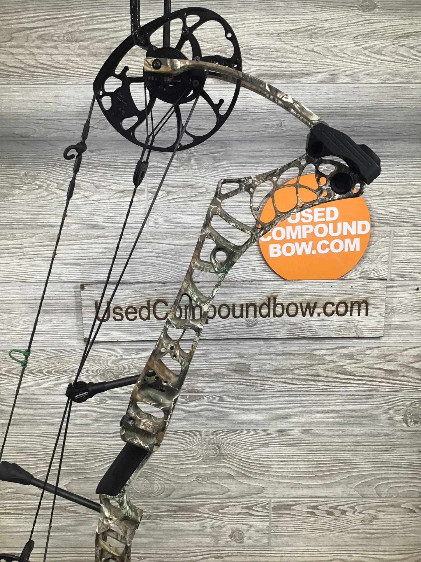Used Mathews V3X 29 Right Handed Realtree Edge